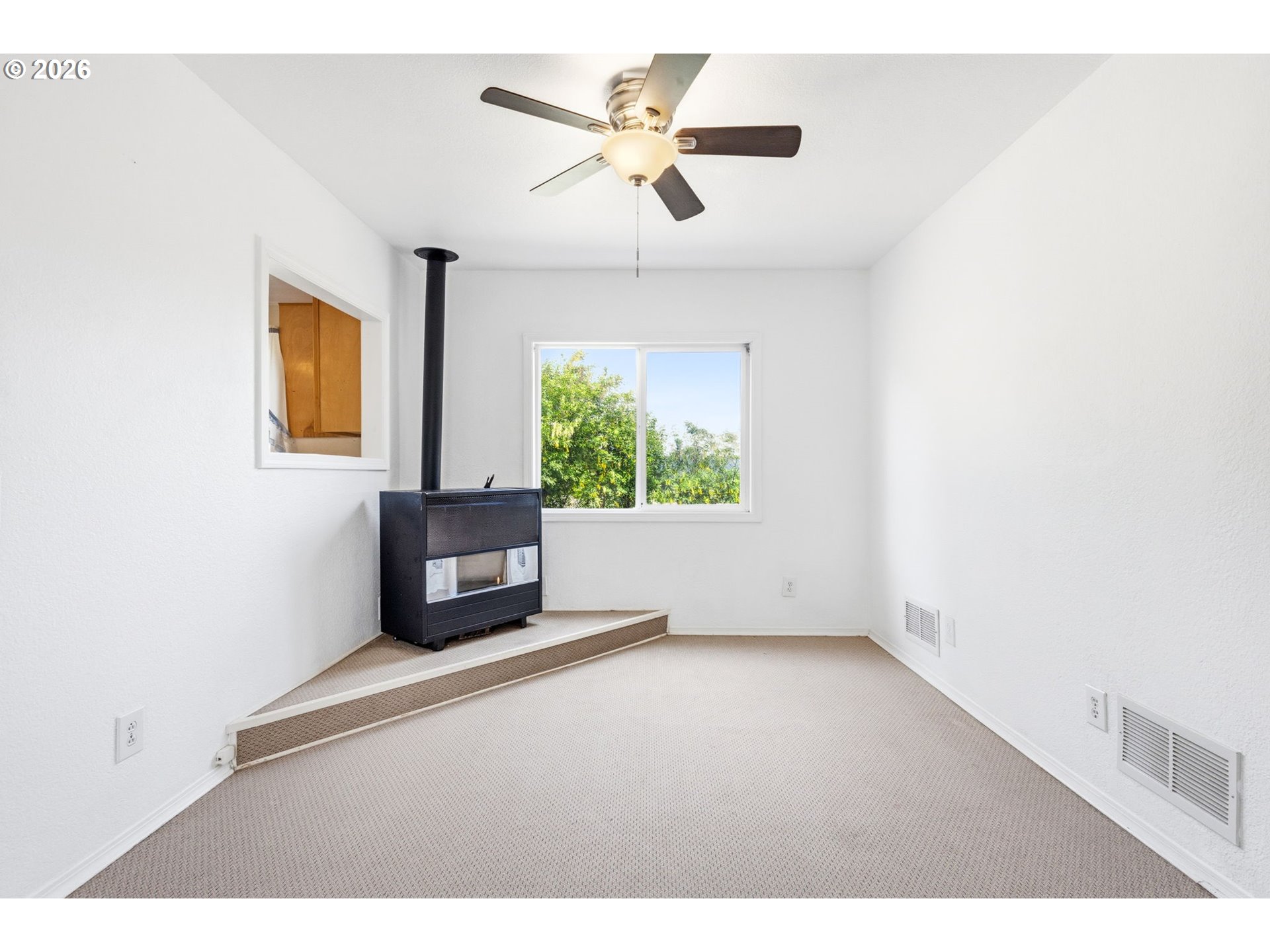 27148 Rowell Hill Rd Property Photo 6