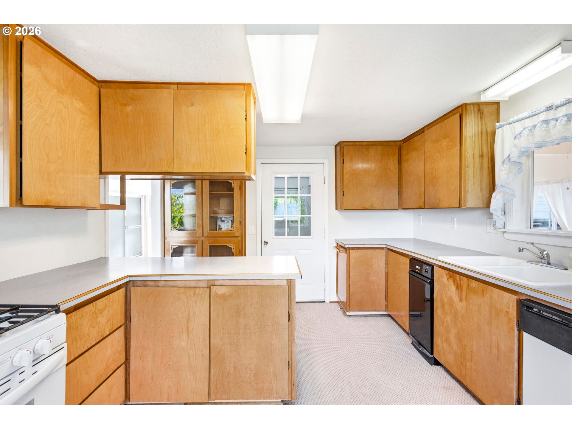 27148 Rowell Hill Rd Property Photo 10
