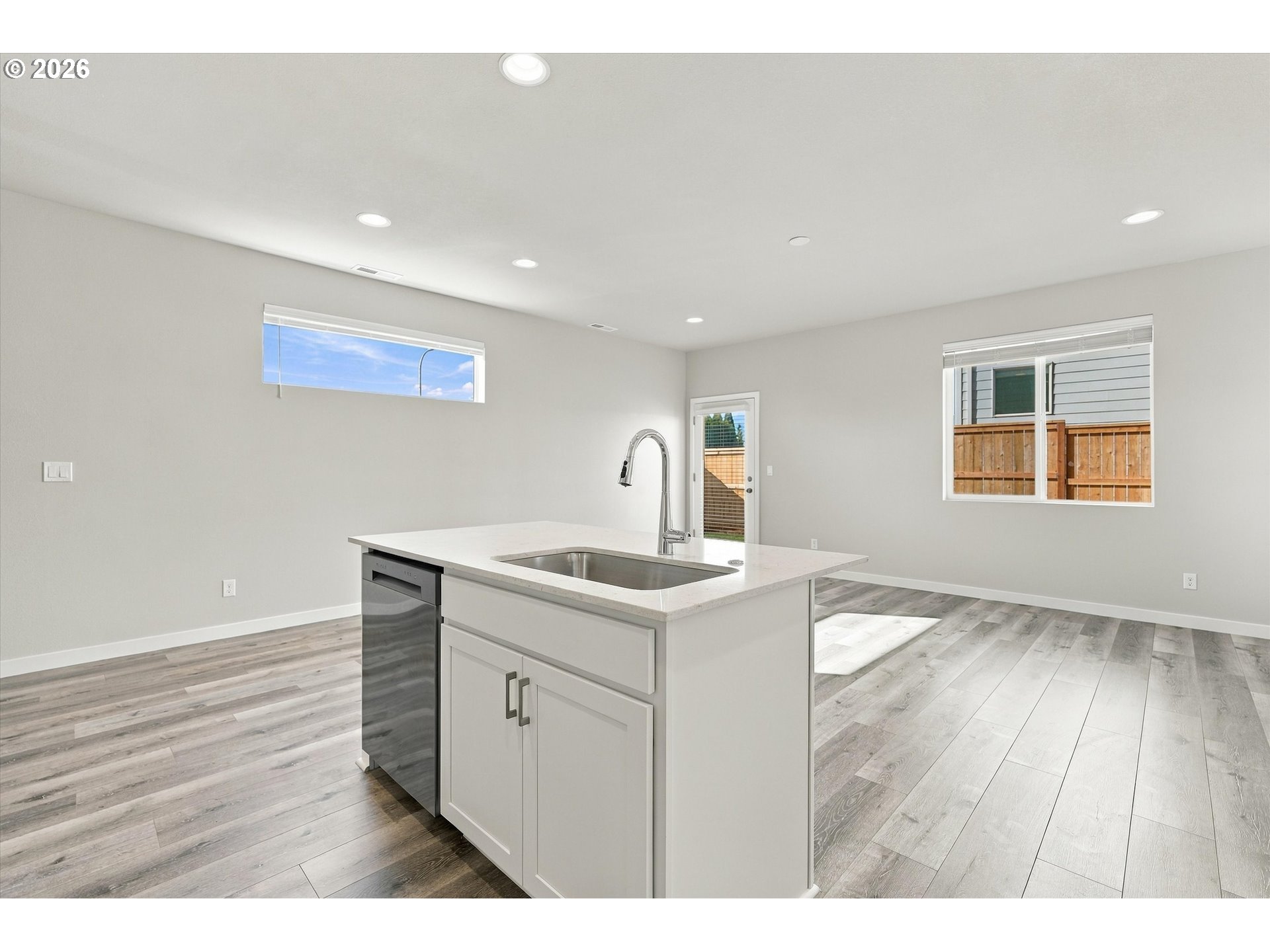 688 5th Property Photo 10