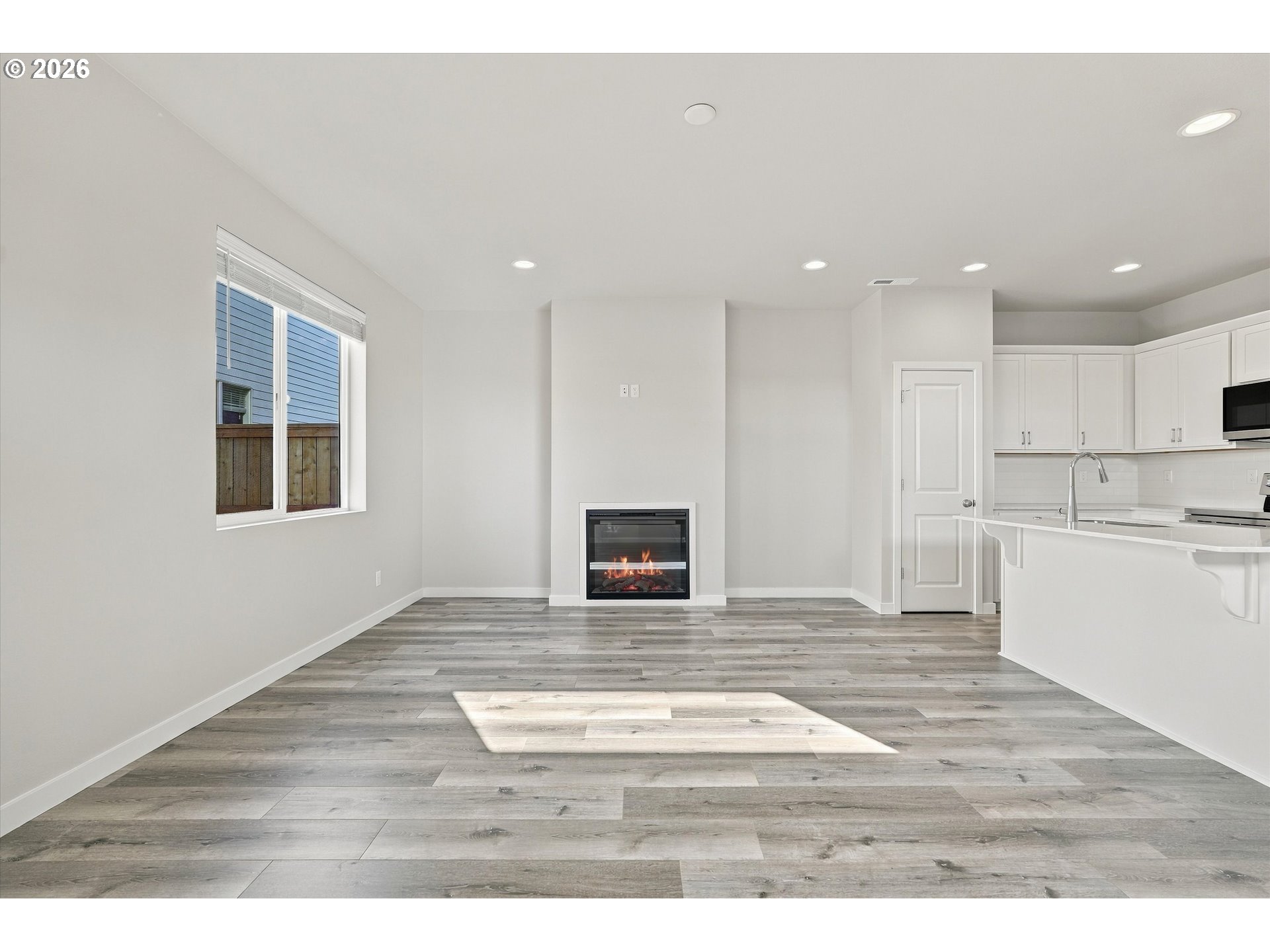 688 5th Property Photo 15
