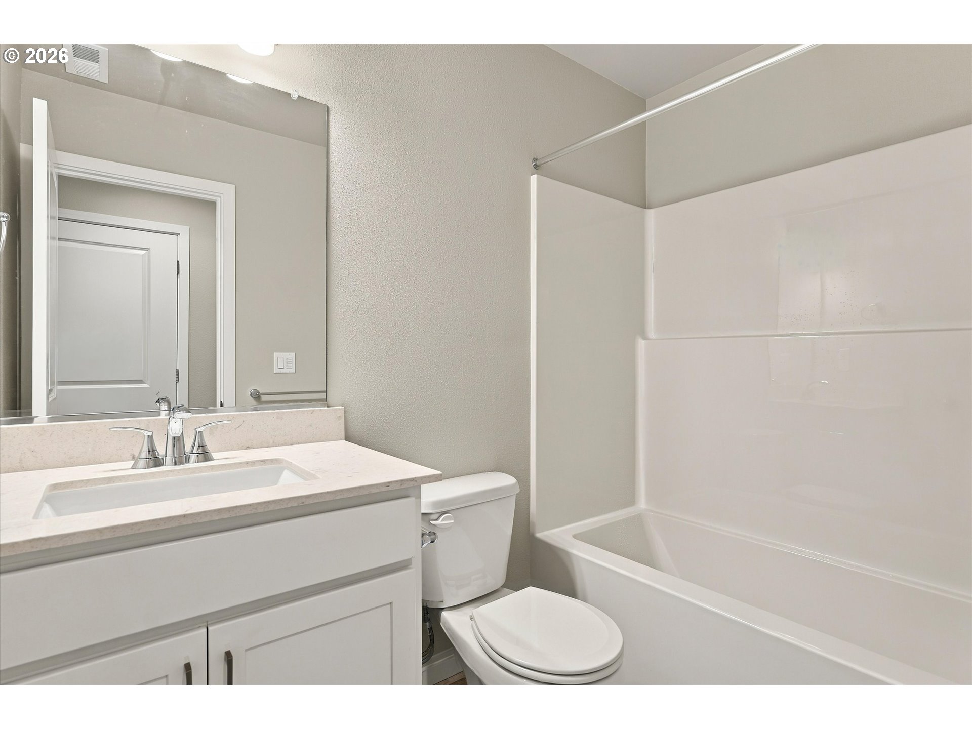 688 5th Property Photo 24