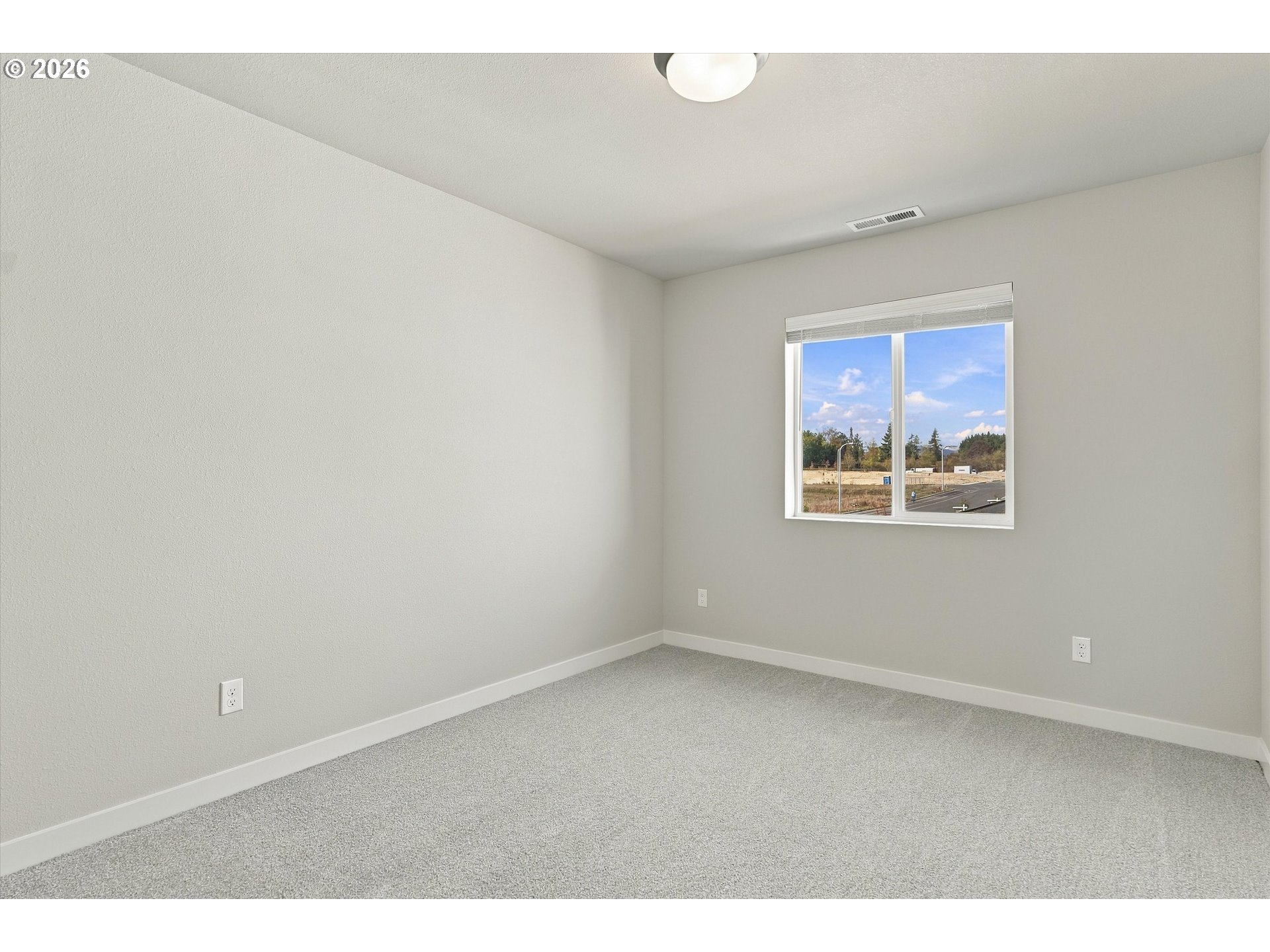 688 5th Property Photo 25