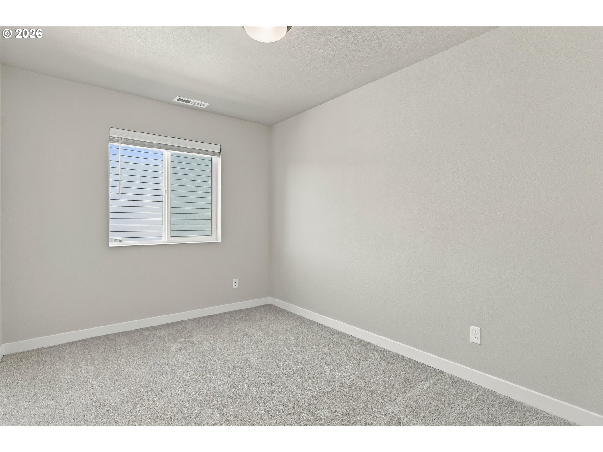688 5th Property Photo 27