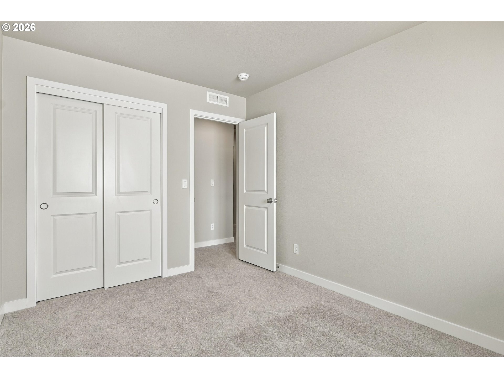 688 5th Property Photo 28