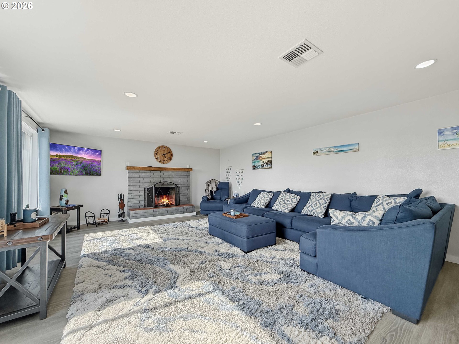 16009 Hannan Ln Property Photo 3