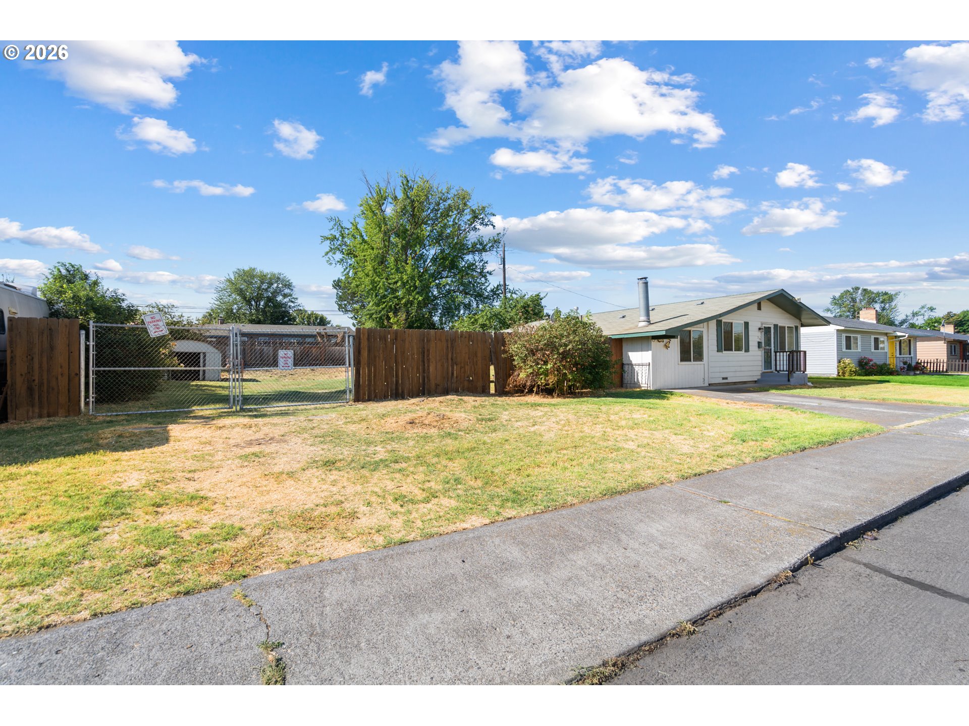 235 W Highland Ave Property Photo 2
