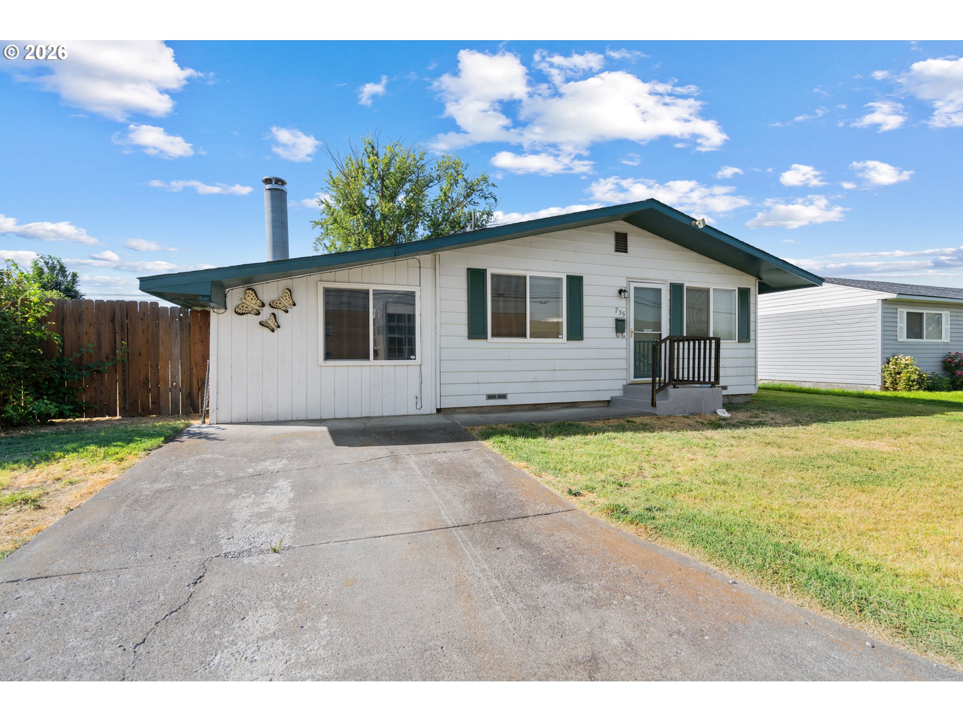 235 W Highland Ave Property Photo 3