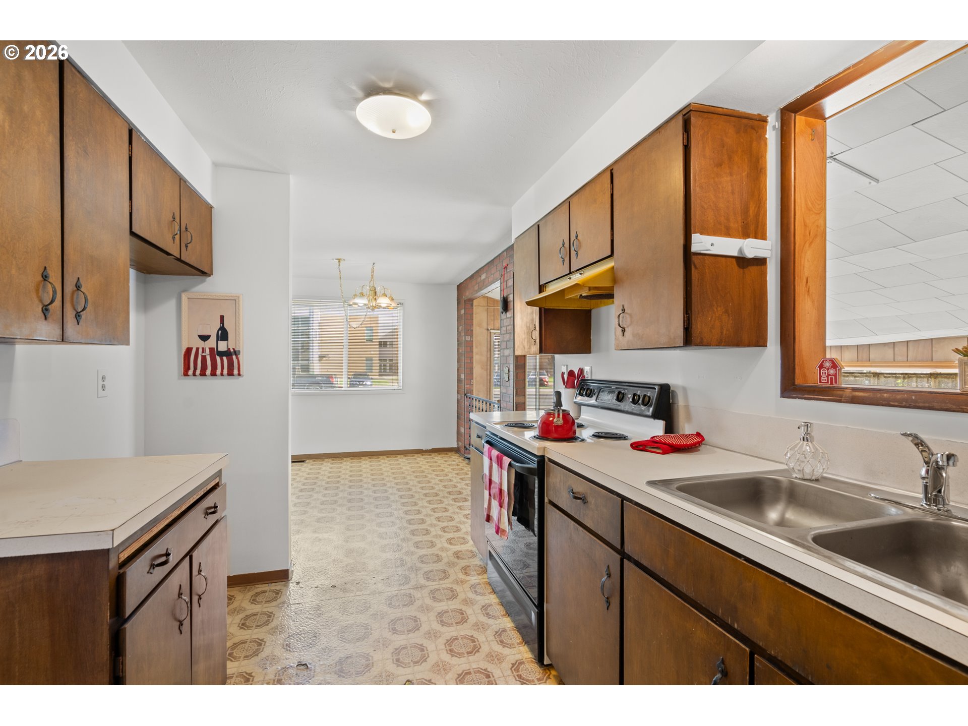 235 W Highland Ave Property Photo 9