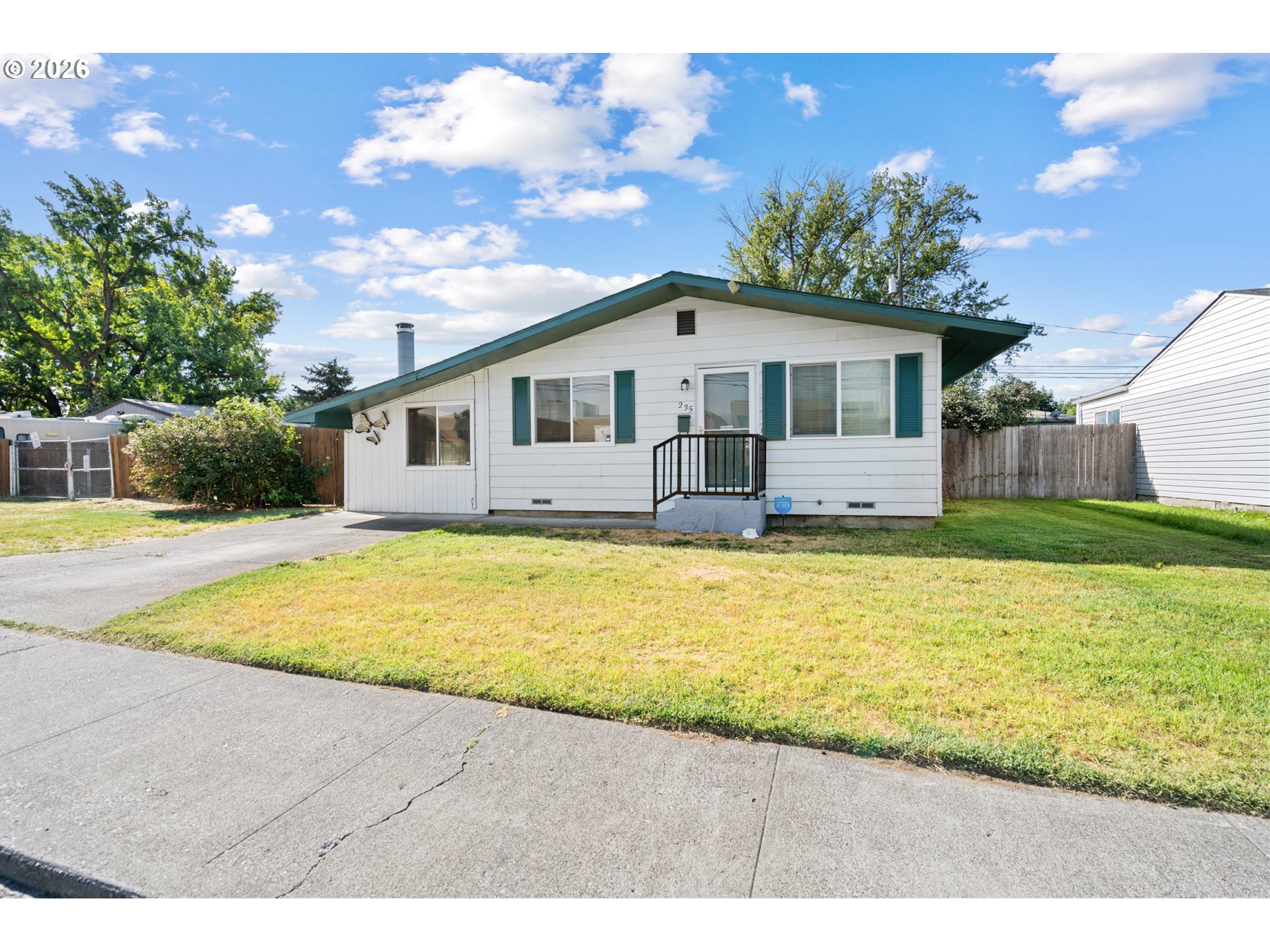 235 W Highland Ave Property Photo 30