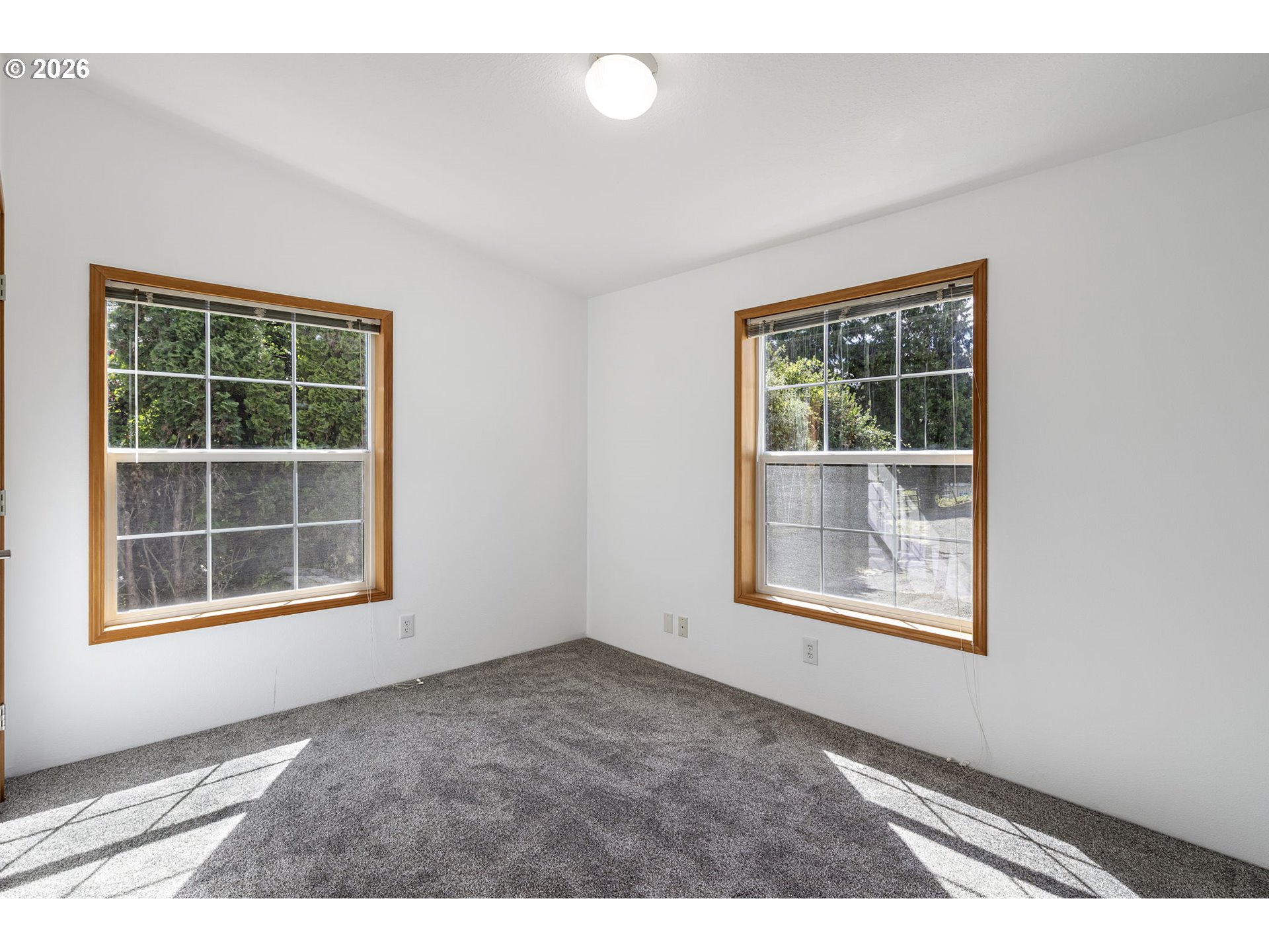 475 3rd St Property Photo 22