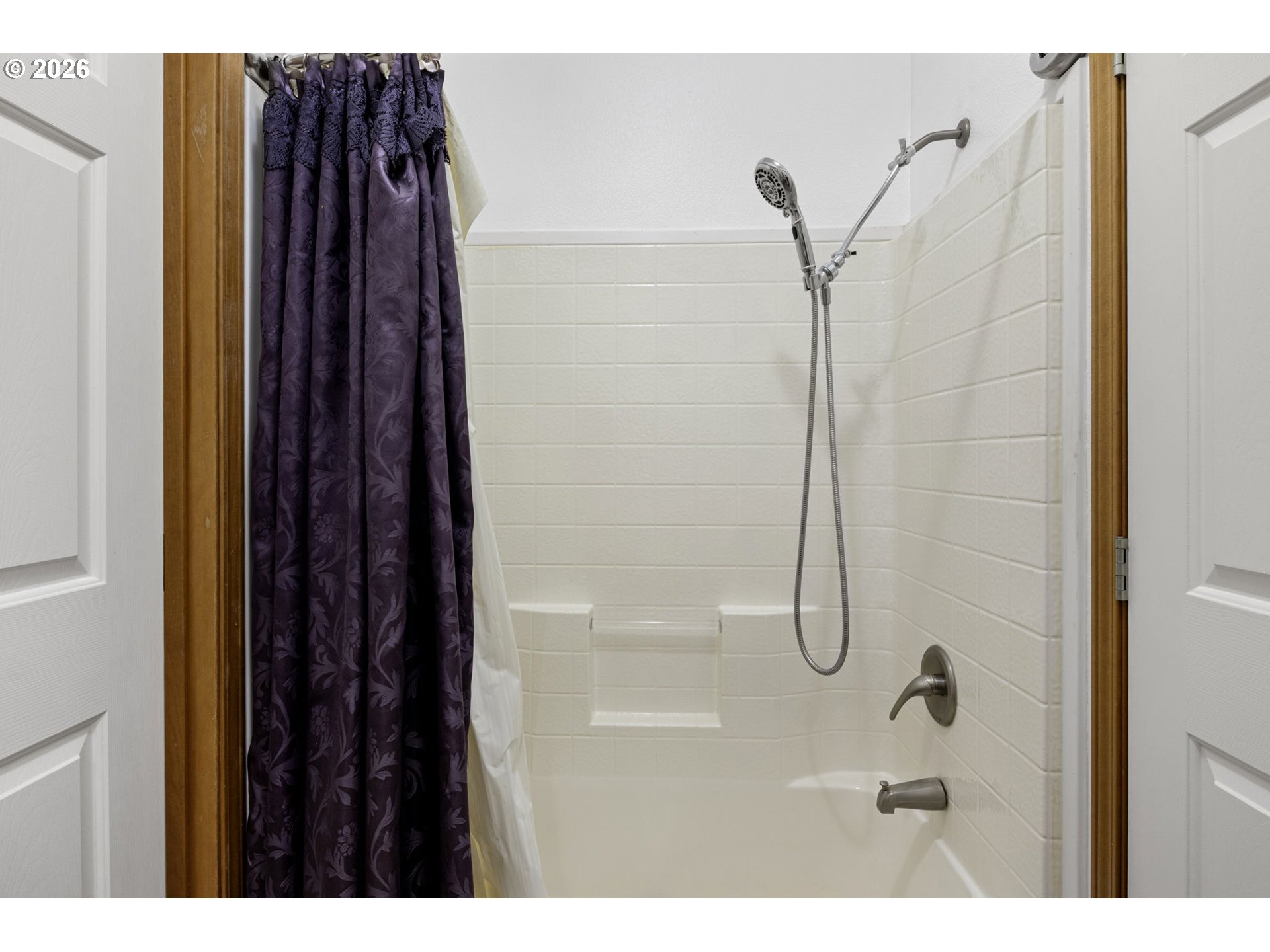 475 3rd St Property Photo 27