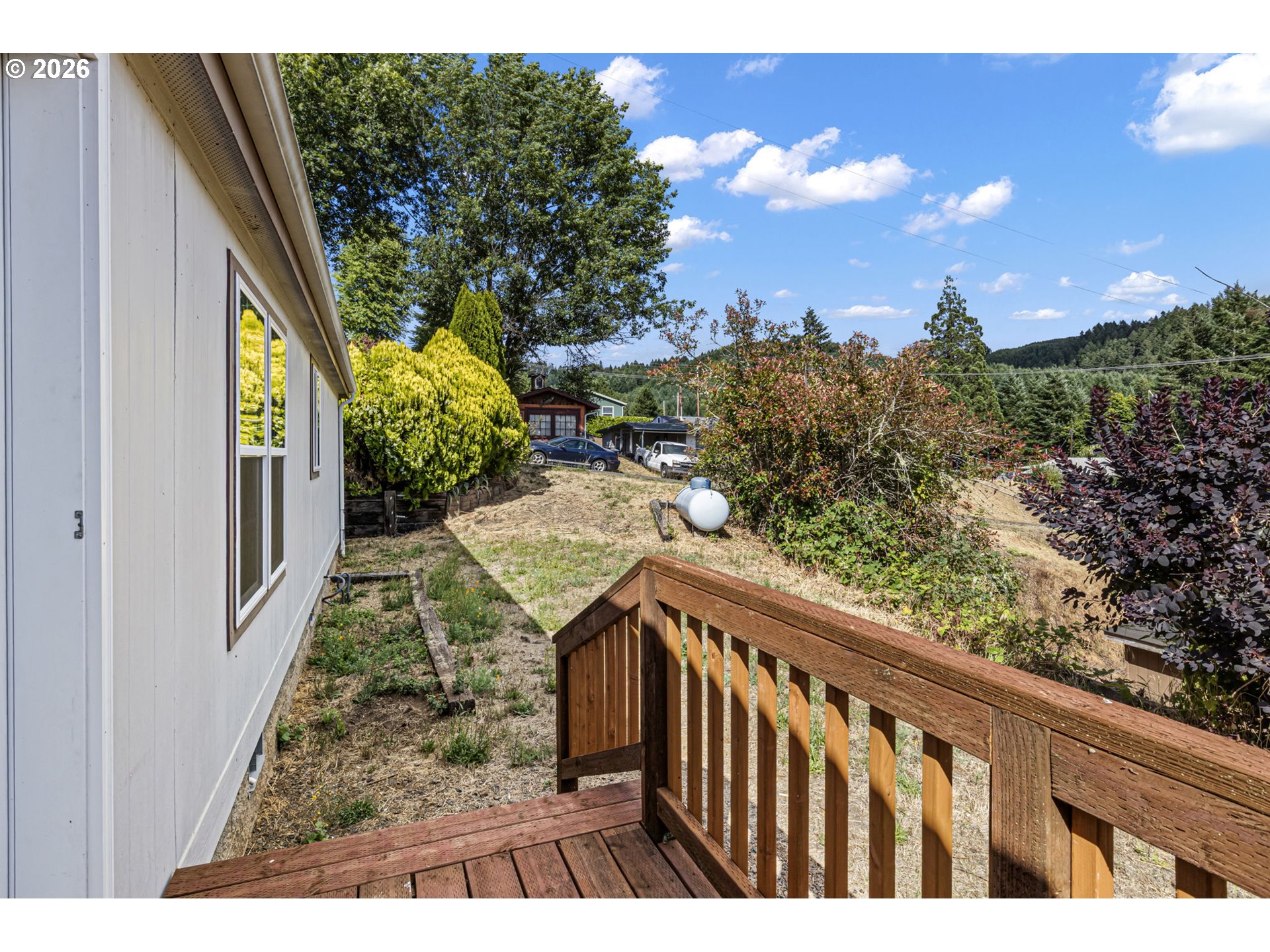 475 3rd St Property Photo 29
