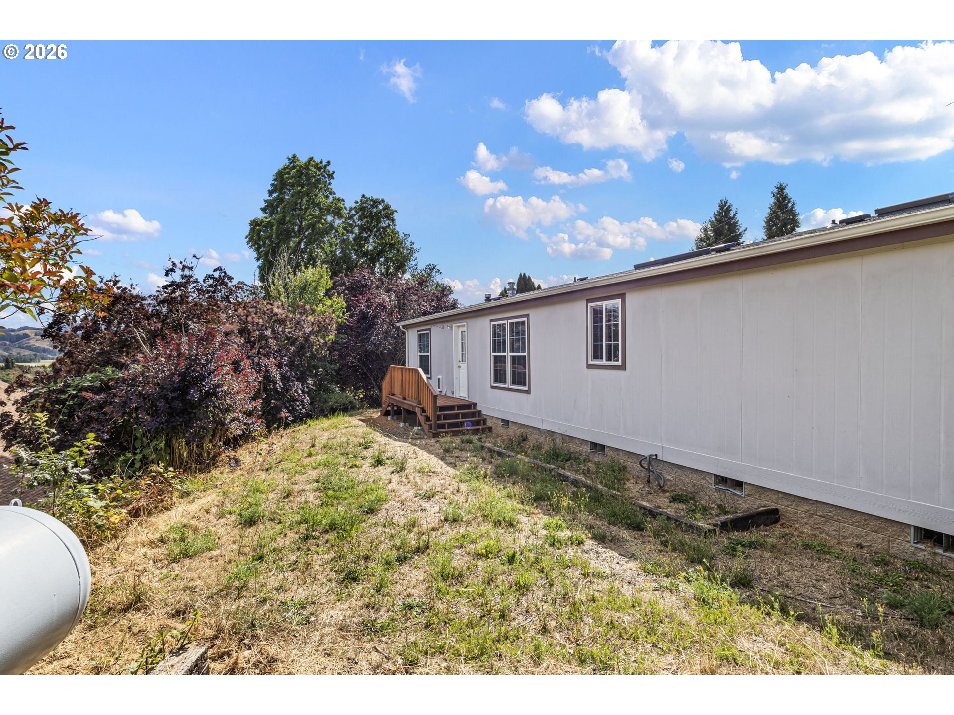 475 3rd St Property Photo 32