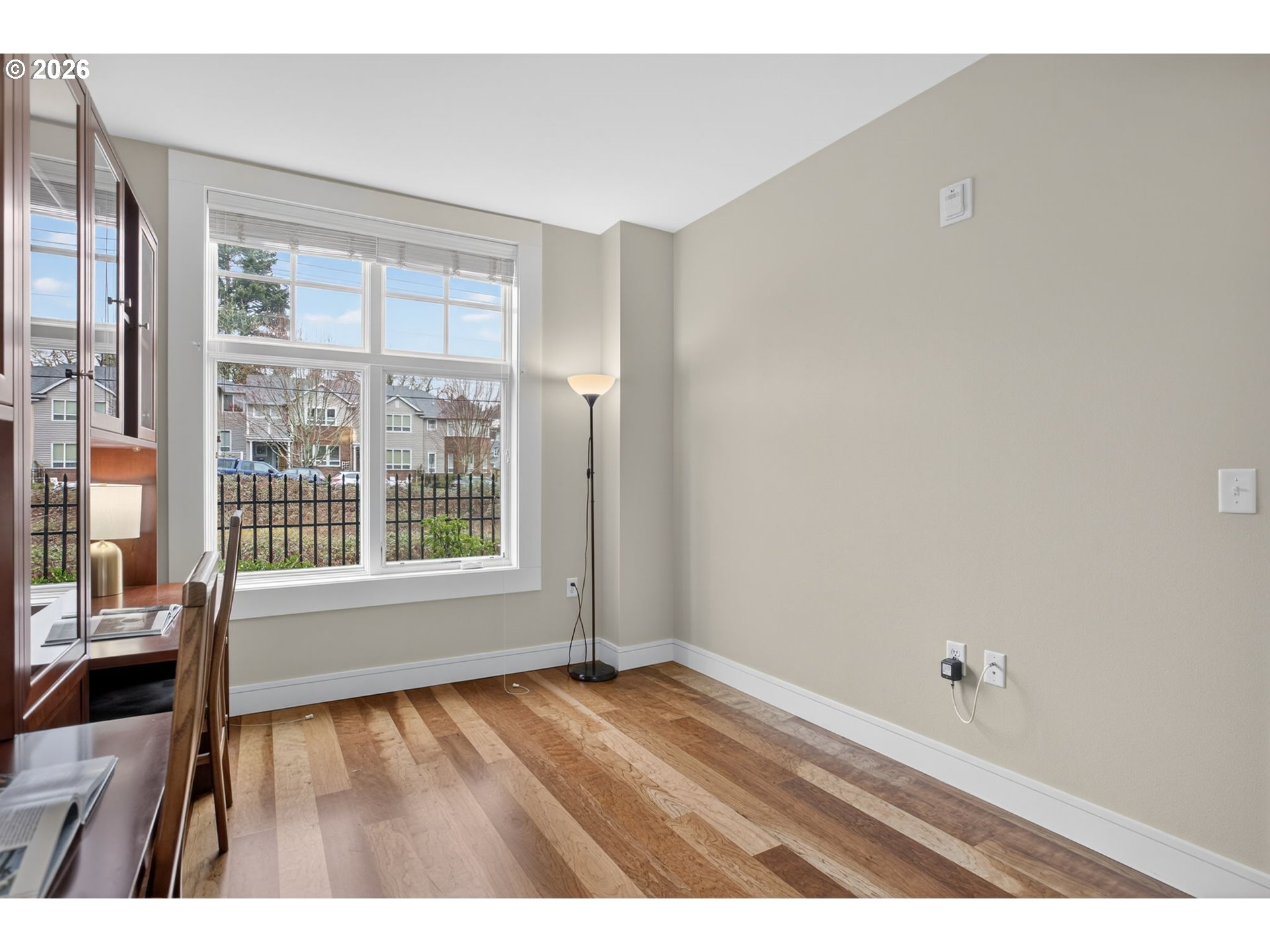 535 2nd St 207 Property Photo 17