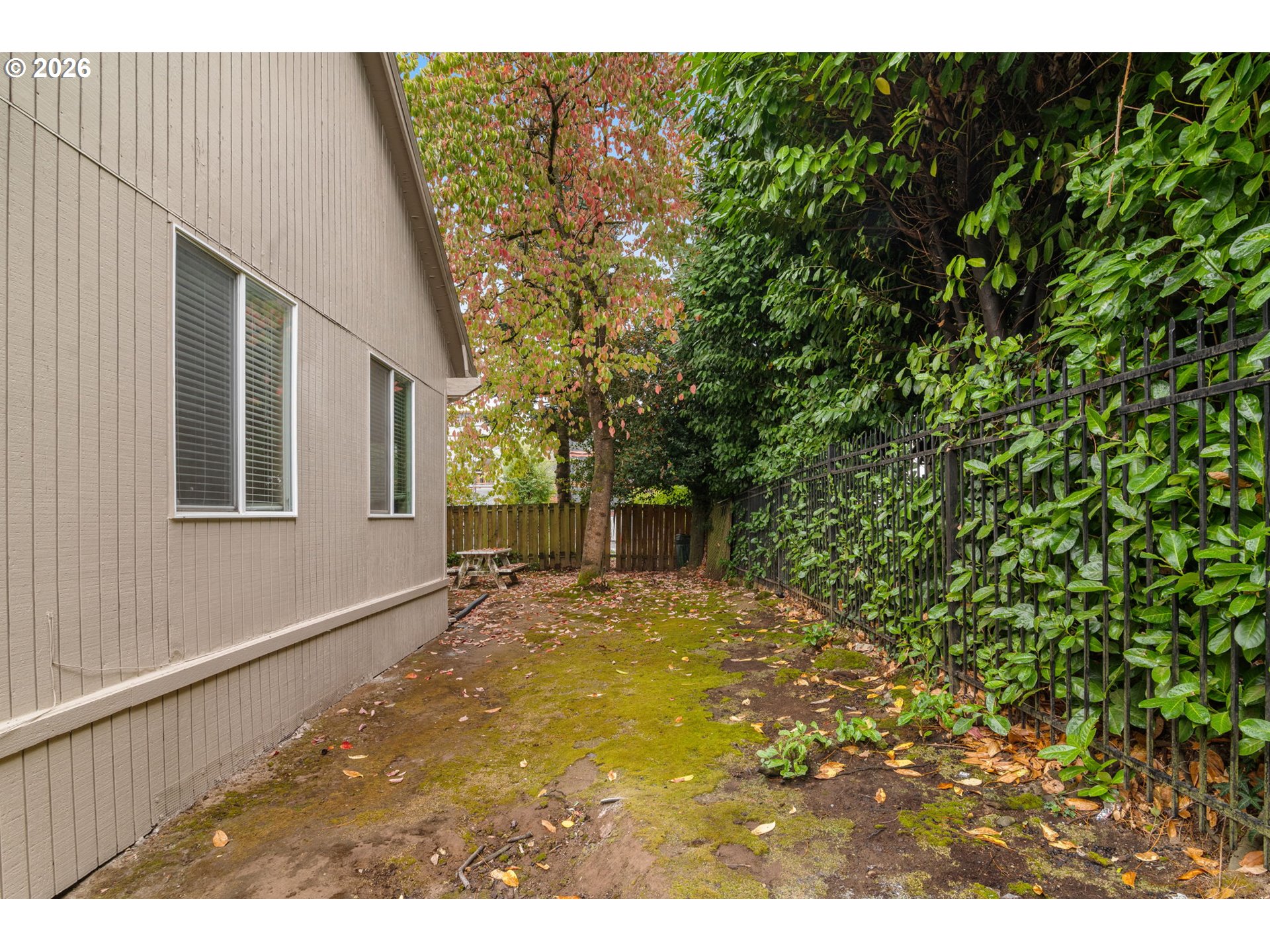 8040 Se Center St Property Photo 27