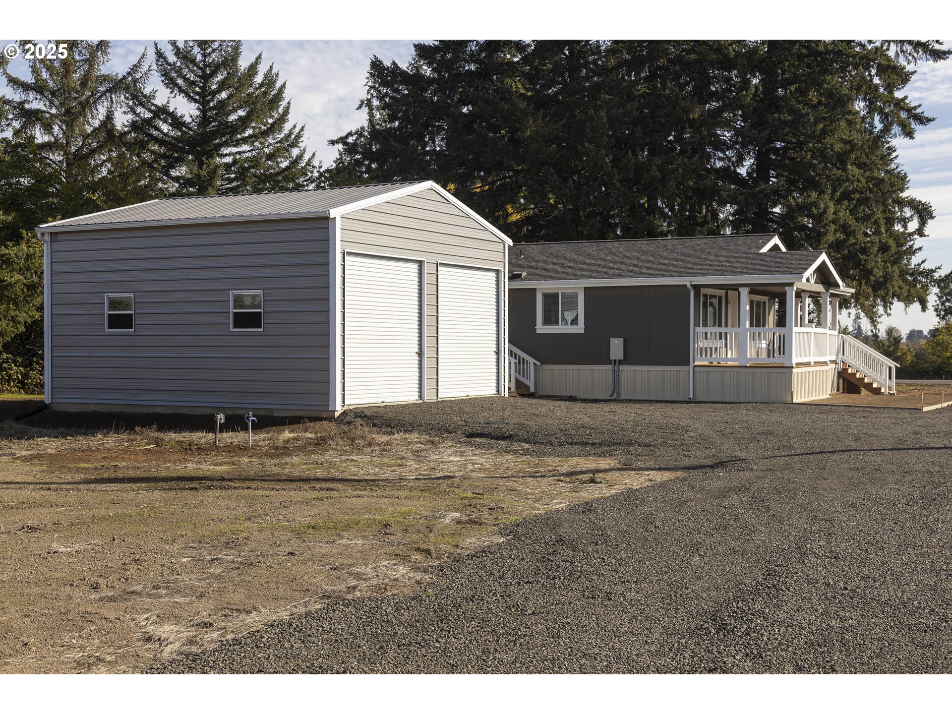 25110 Sw Red Prairie Rd Property Photo 3