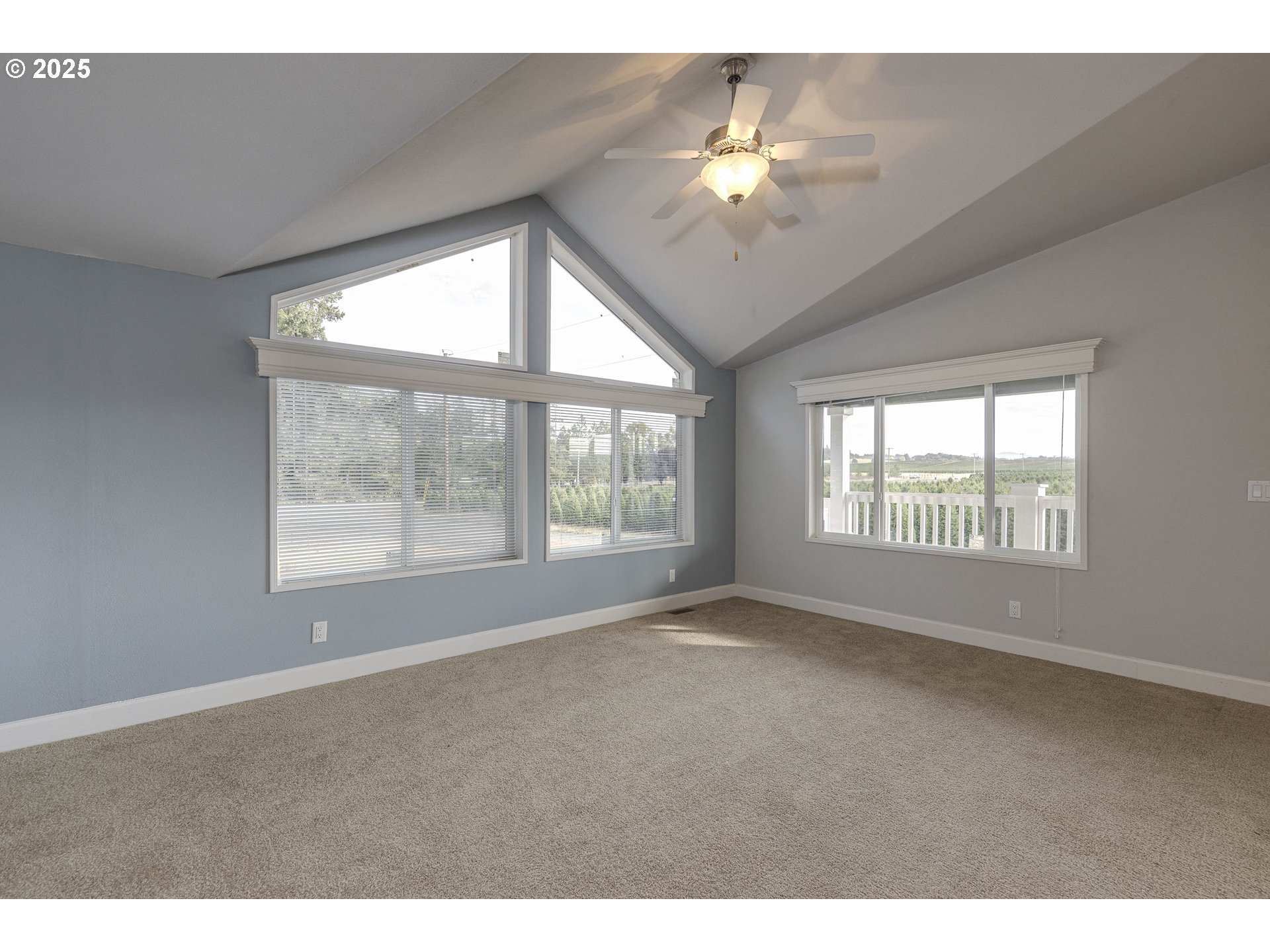 25110 Sw Red Prairie Rd Property Photo 9