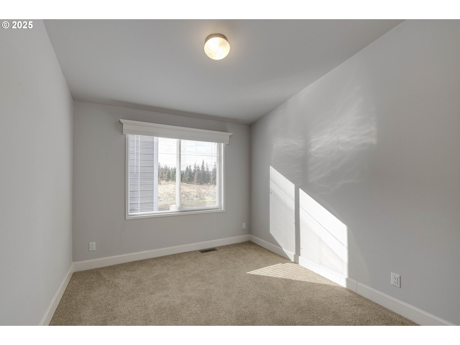 25110 Sw Red Prairie Rd Property Photo 16