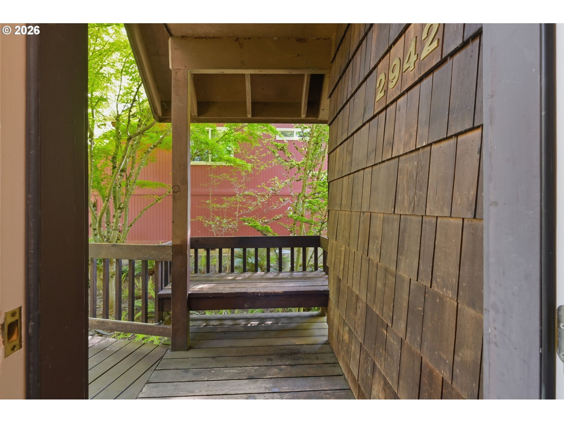 2942 Riverview St Property Photo 8