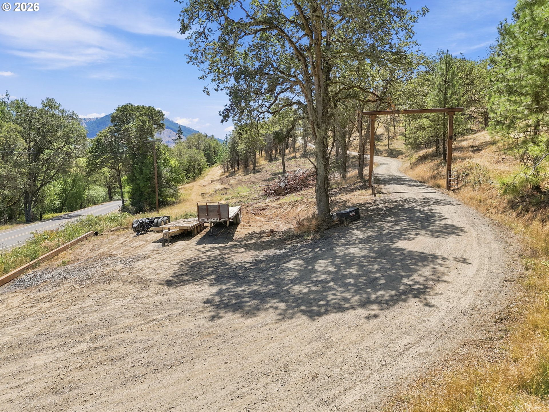 9700 Roberts Creek Rd Property Photo 4