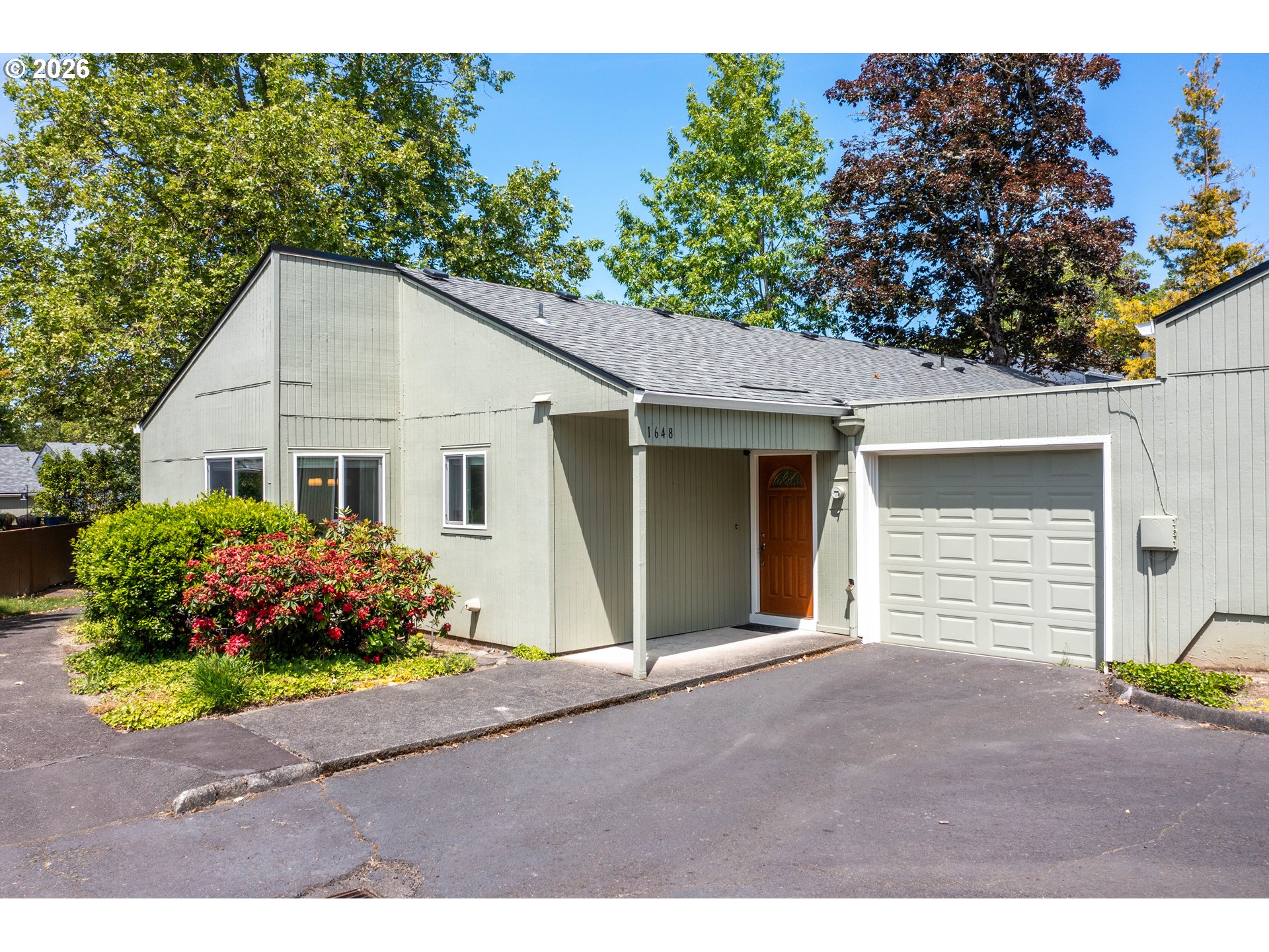 1648 NW ROLLING HILL DR Property Photo 1