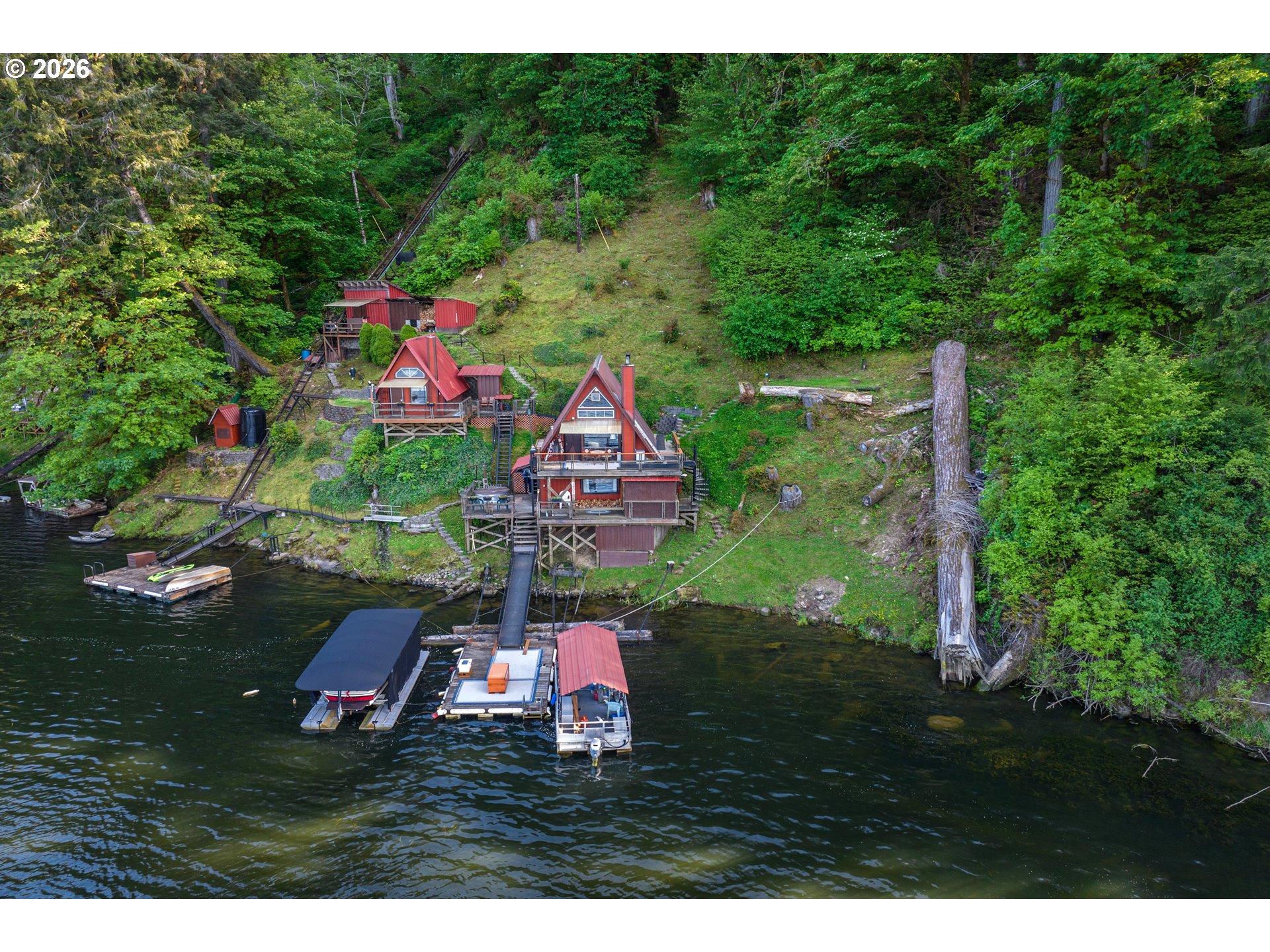 1901 Loon Lake Rd Property Photo 1