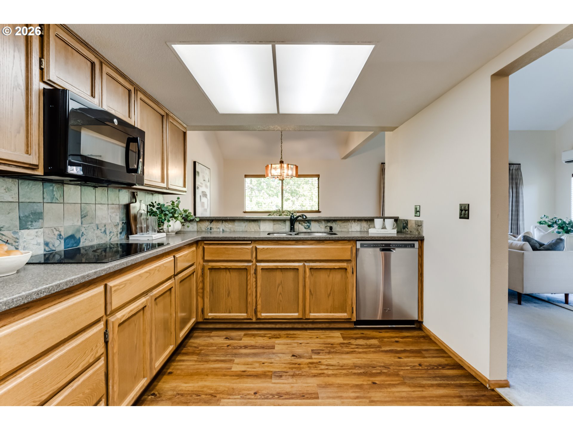 2185 Lake Isle Ct Property Photo 15