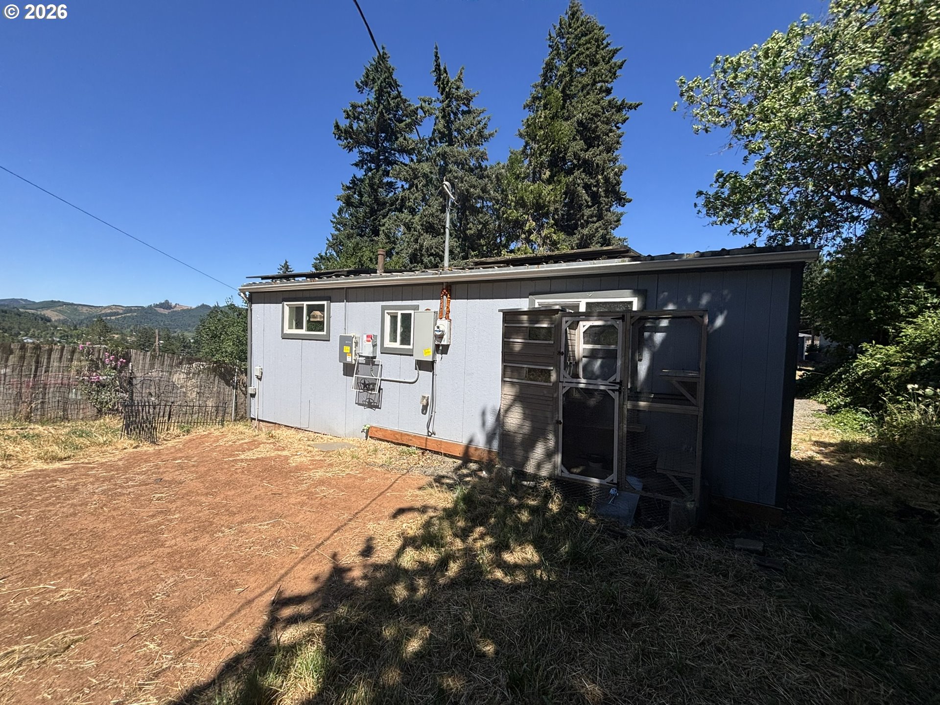 629 Charles St Property Photo 11
