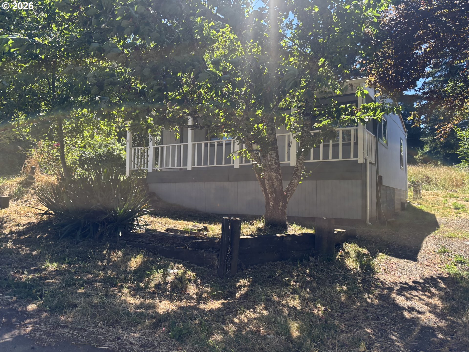 629 Charles St Property Photo 12