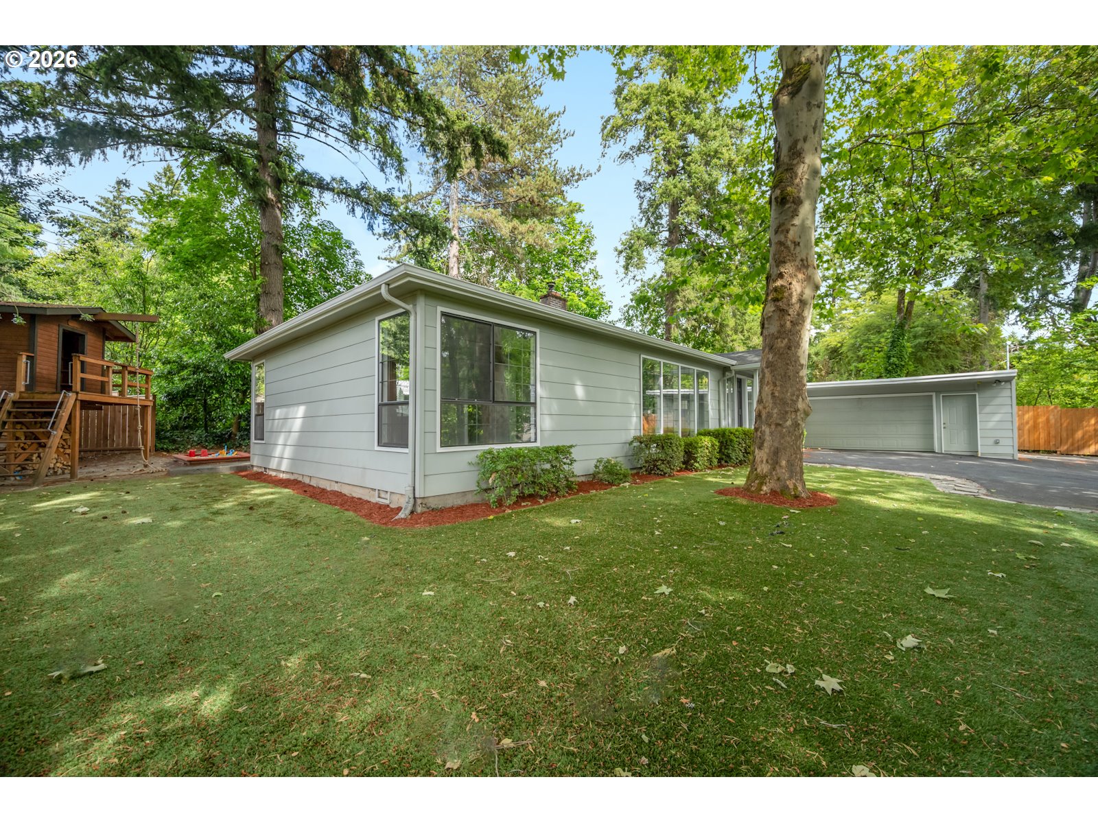 10165 Sw Walker Rd Property Photo 6