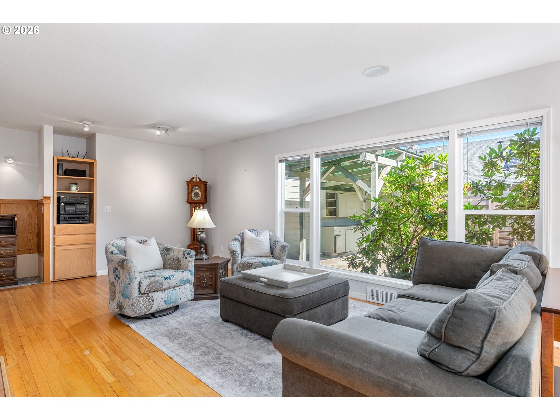 1612 Belmont Ave Property Photo 8