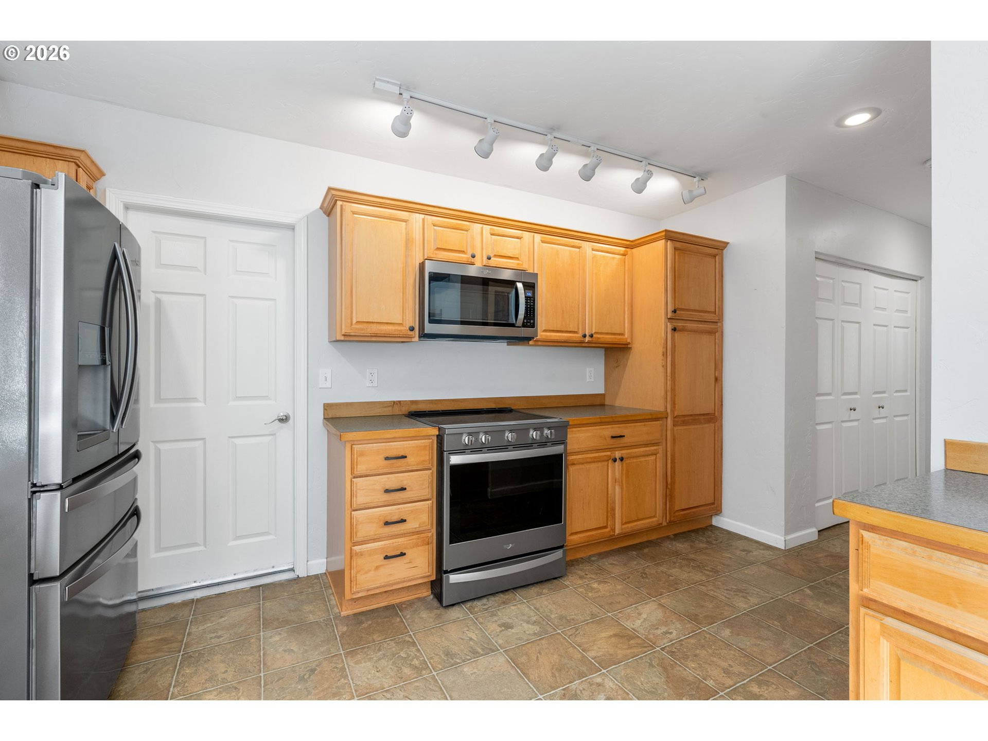 1612 Belmont Ave Property Photo 14