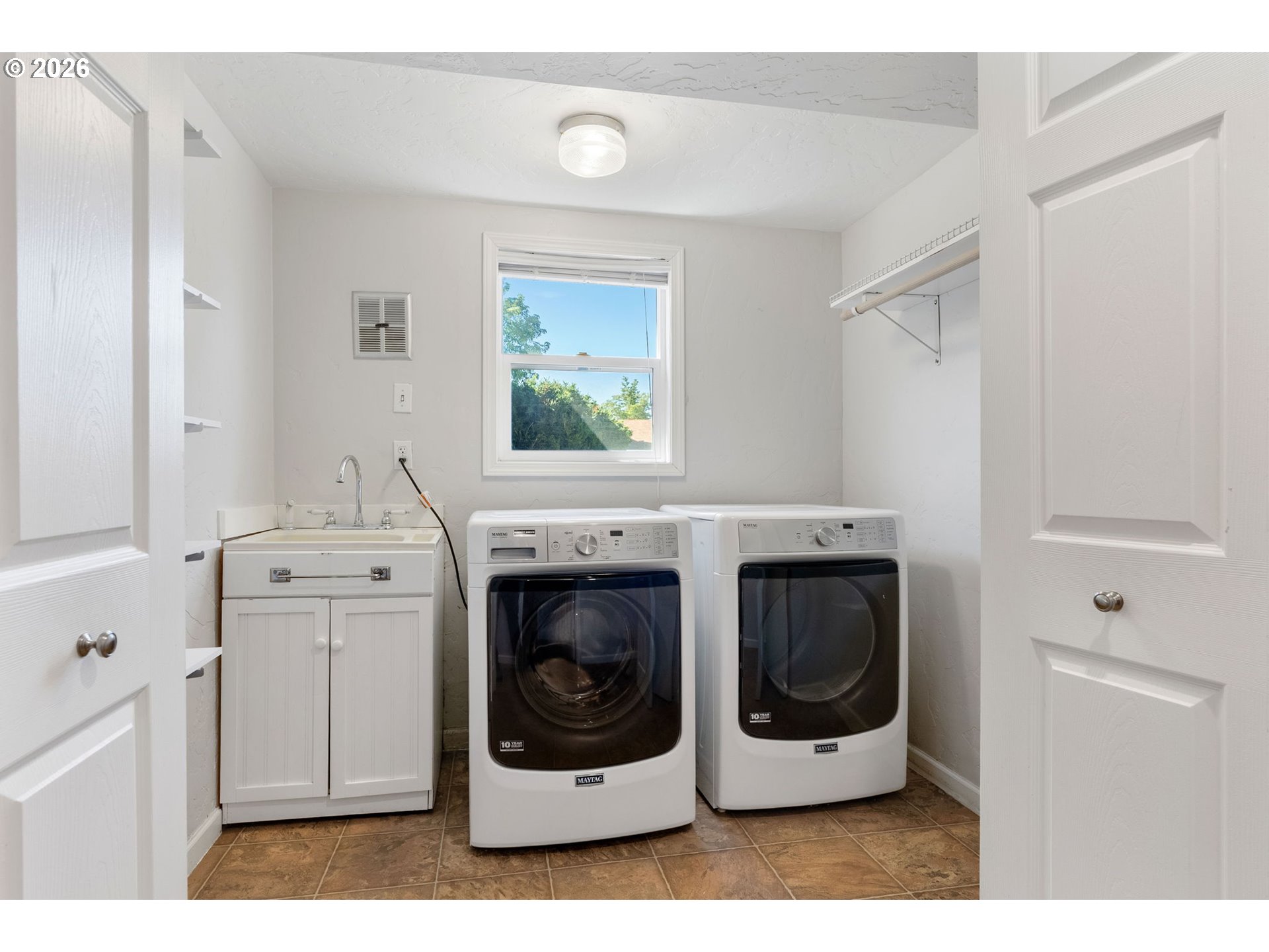 1612 Belmont Ave Property Photo 16