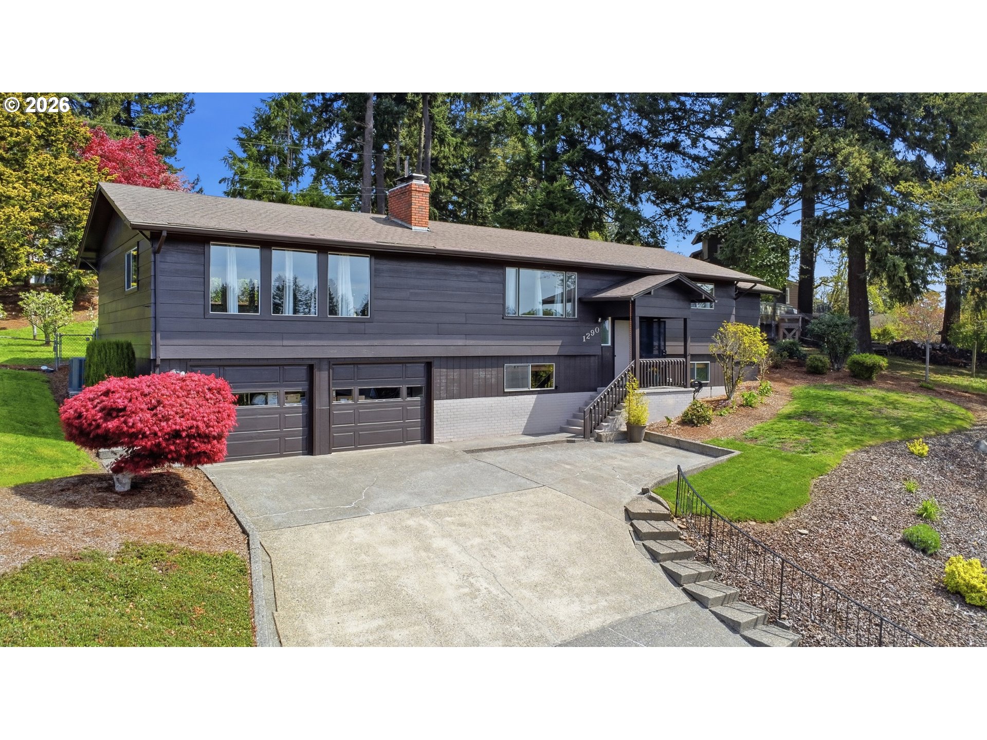 1290 Scenic View Dr Property Photo 1