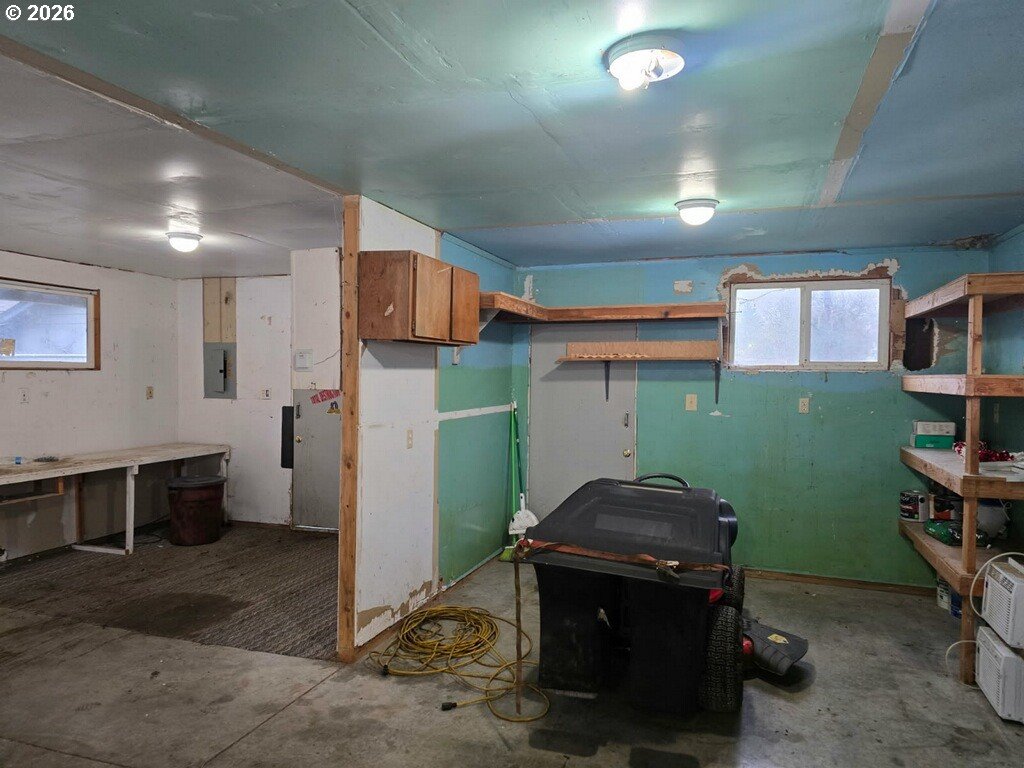 454 Ne Elm St Property Photo 13