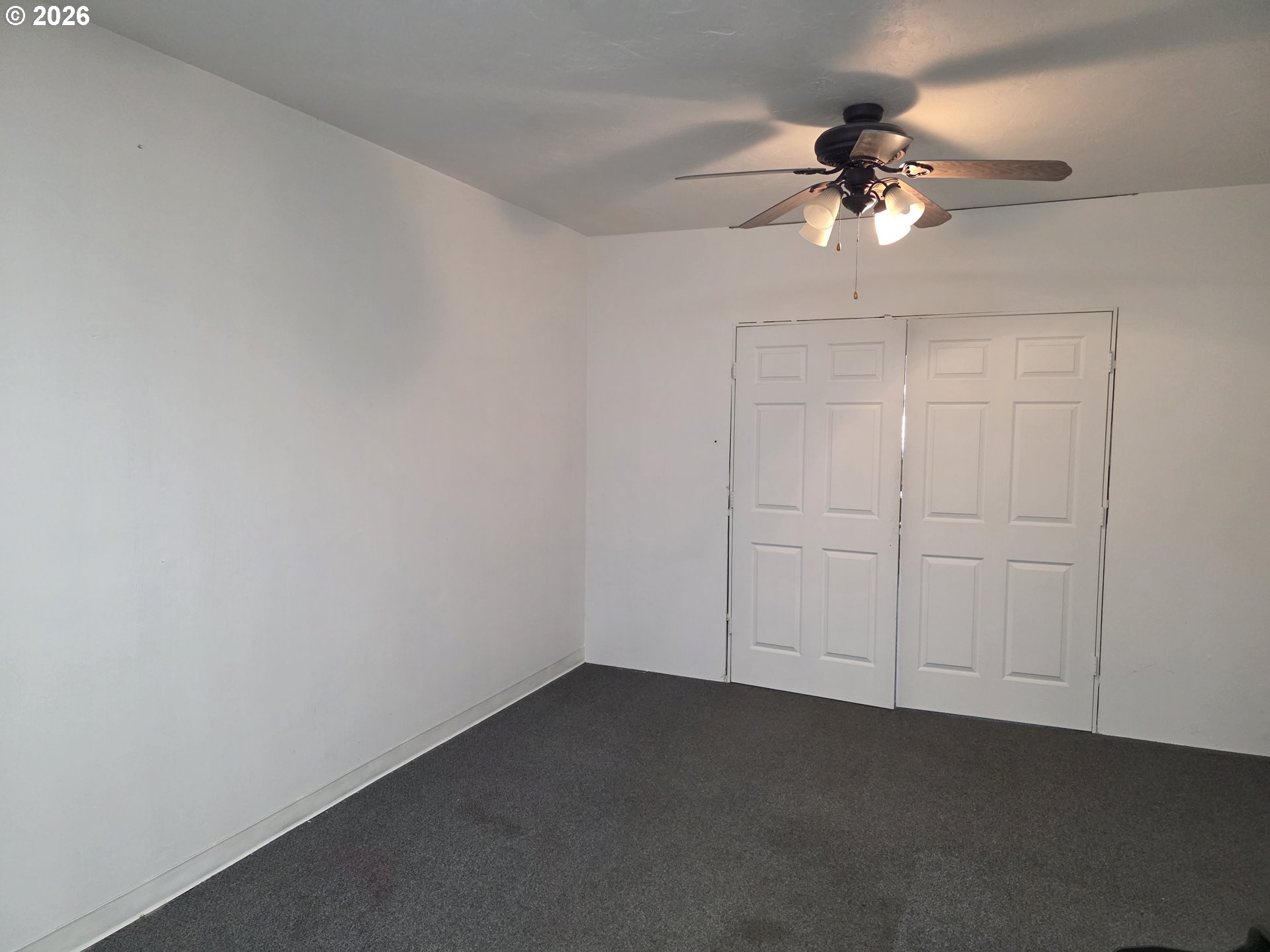 222 E Main St Property Photo 3