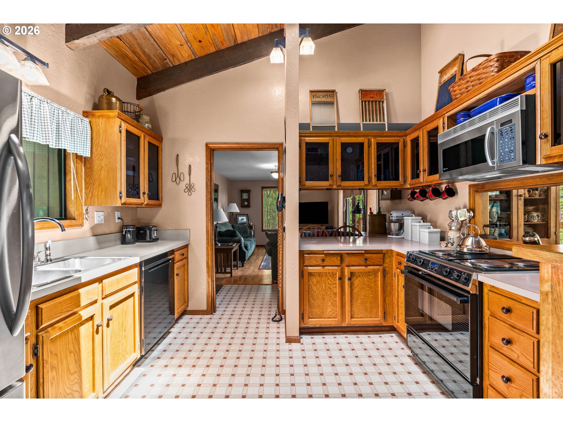 28560 Sutherlin Ln Property Photo 12