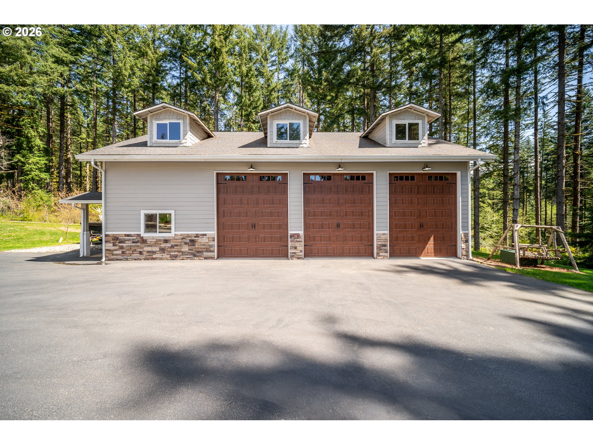 411 Five Peaks Dr Property Photo 4