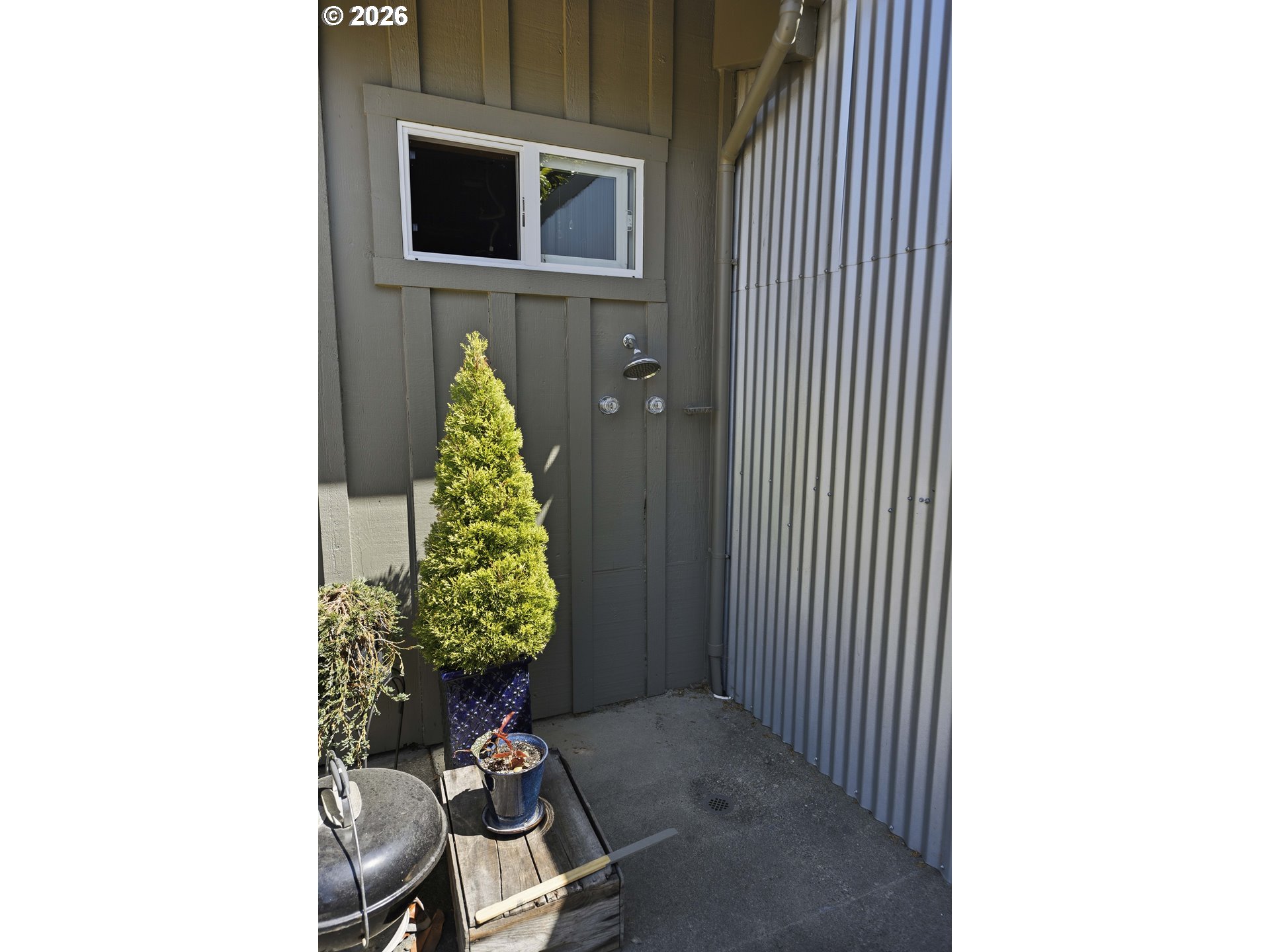 49045 Highway 101 Property Photo 23