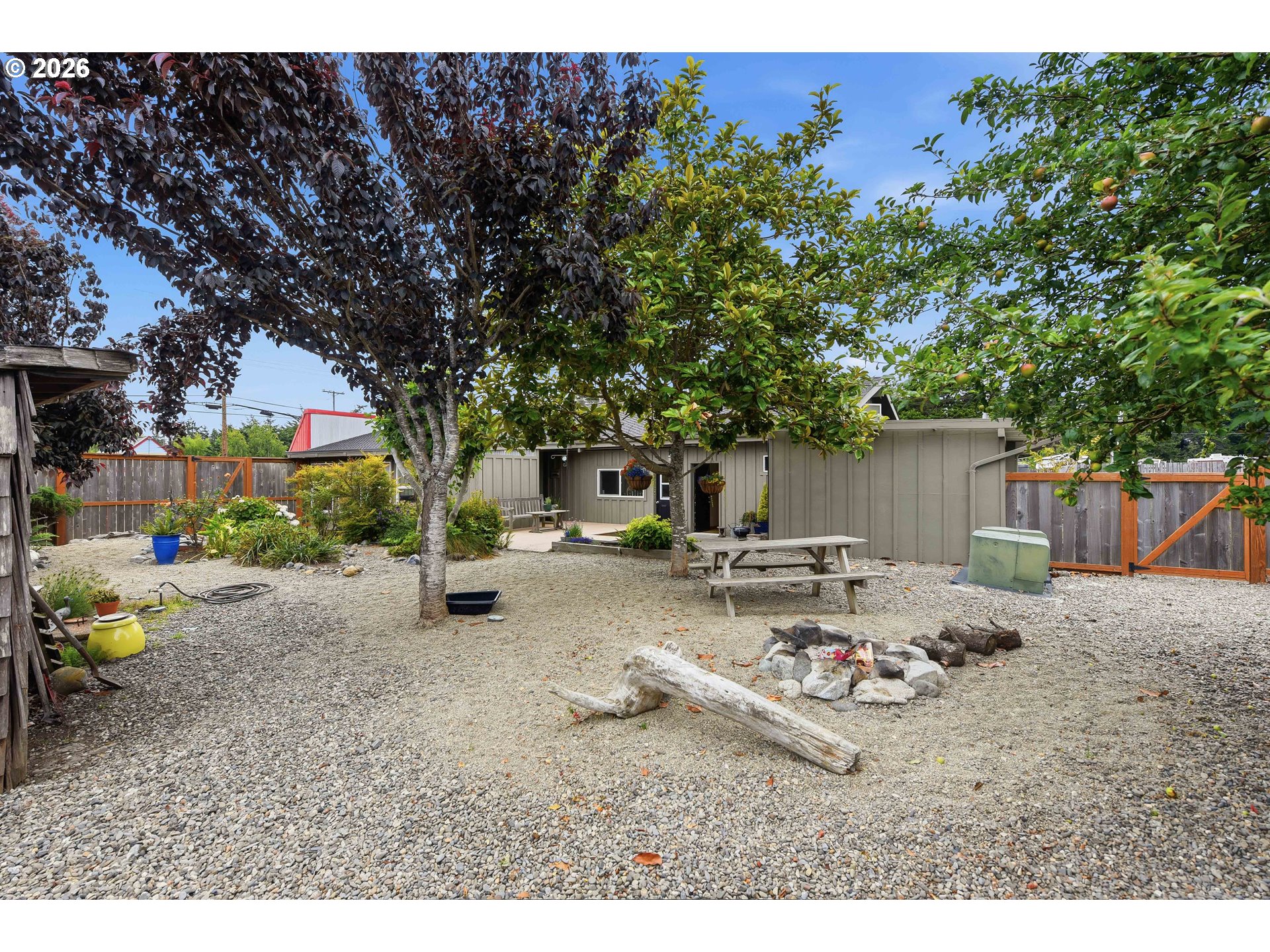 49045 Highway 101 Property Photo 25