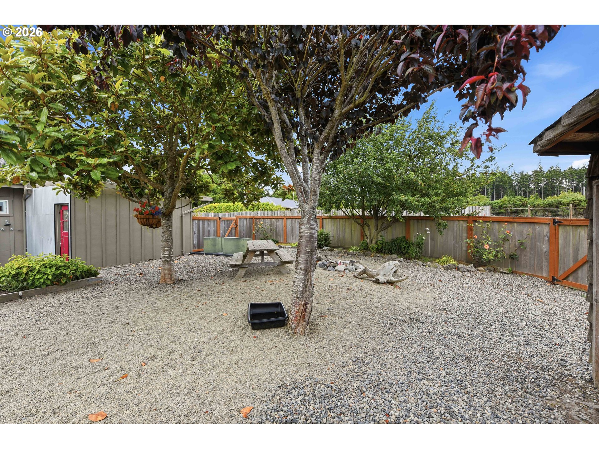 49045 Highway 101 Property Photo 26