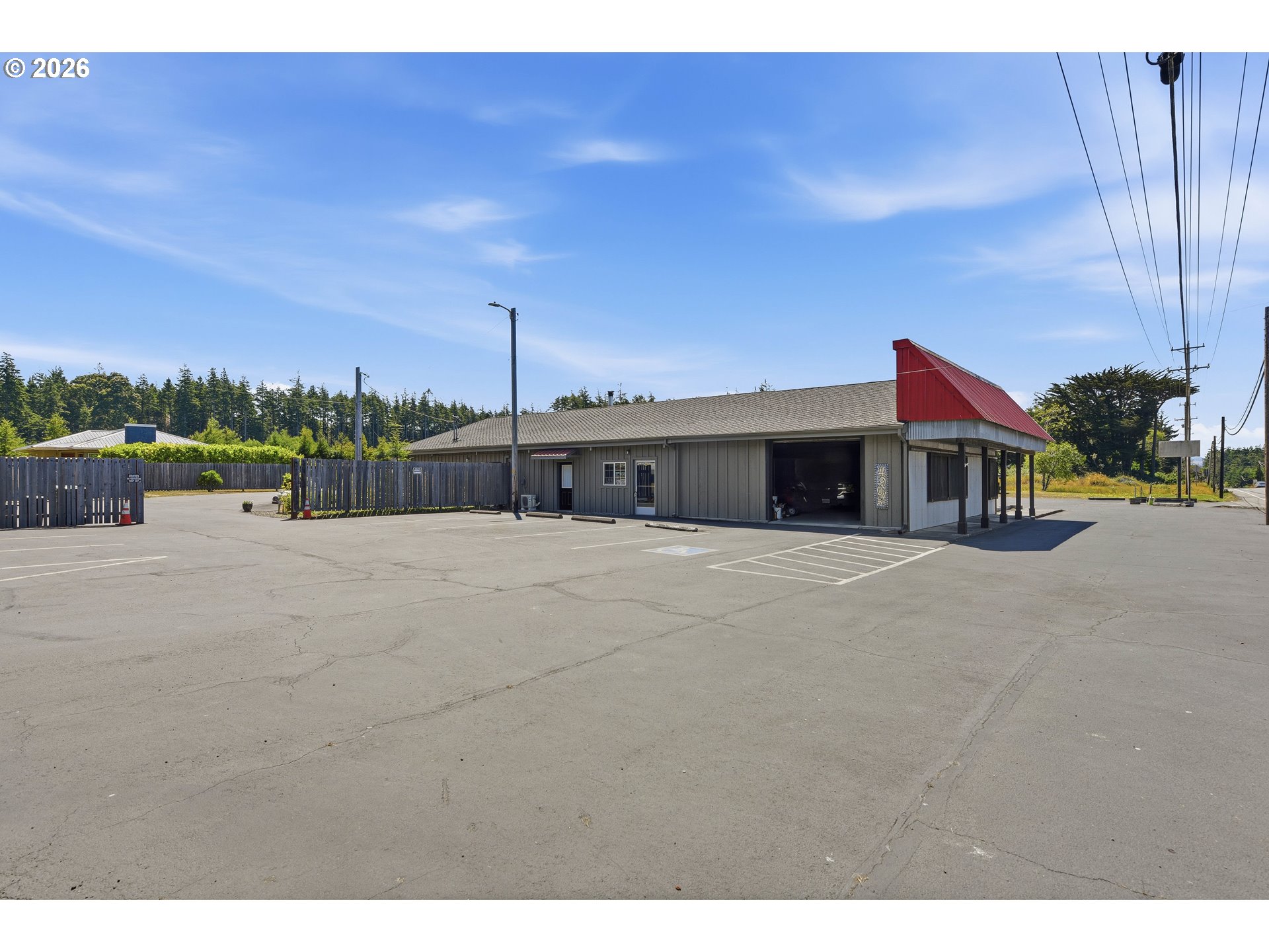 49045 Highway 101 Property Photo 32