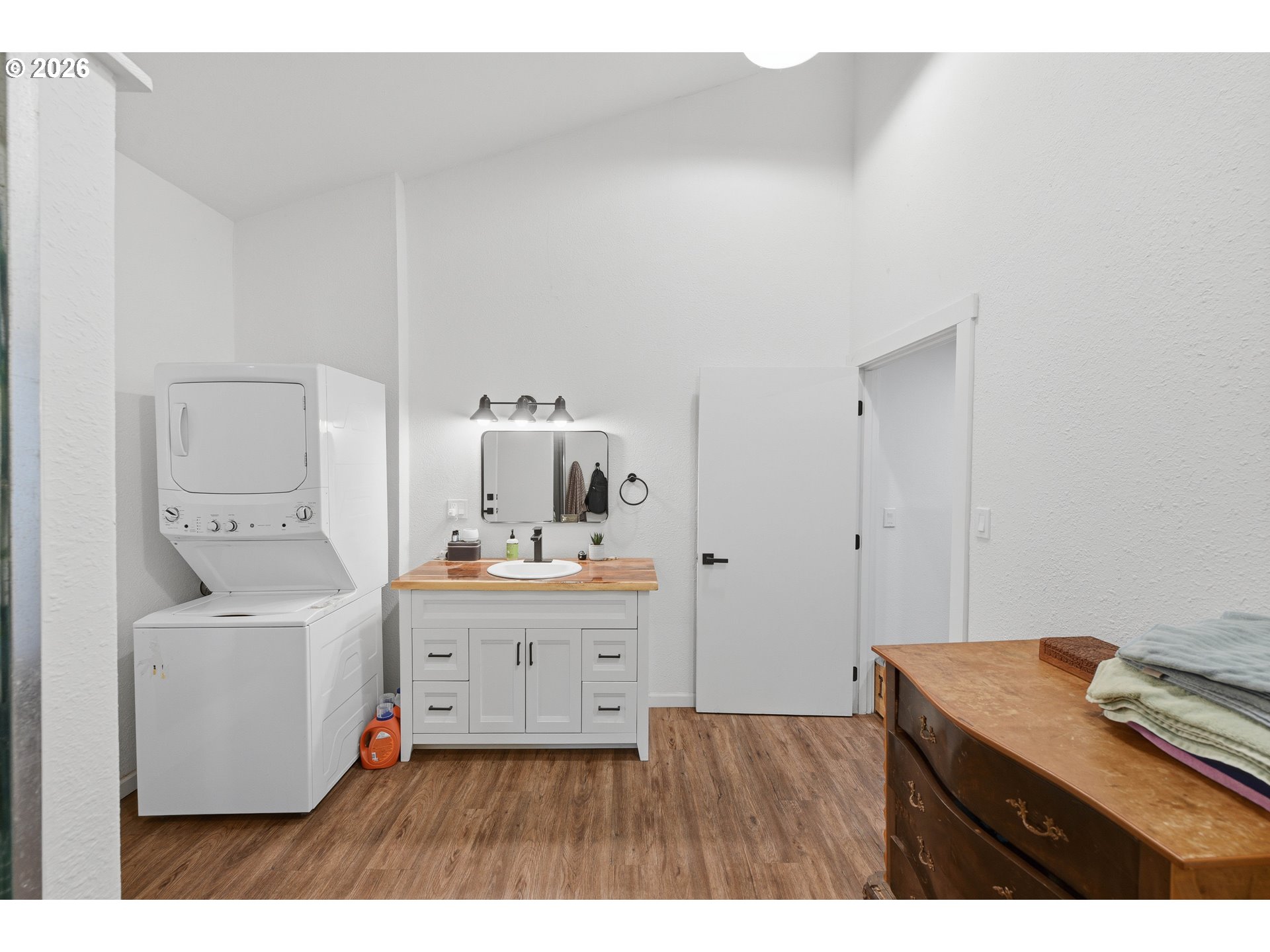 49045 Highway 101 Property Photo 44