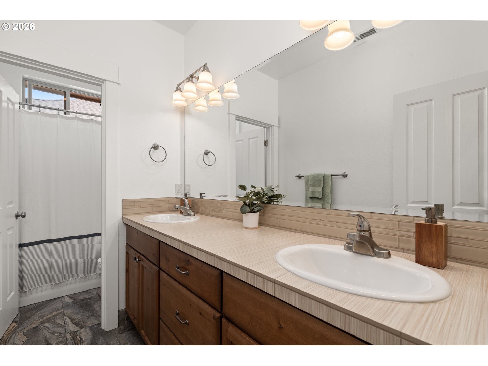 21302 Ne Brooklyn Ct Property Photo 19