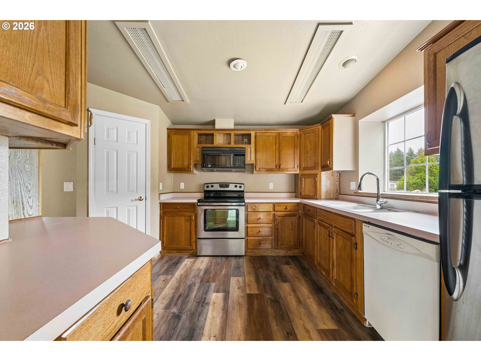 1188 Indiana Ave Property Photo 11