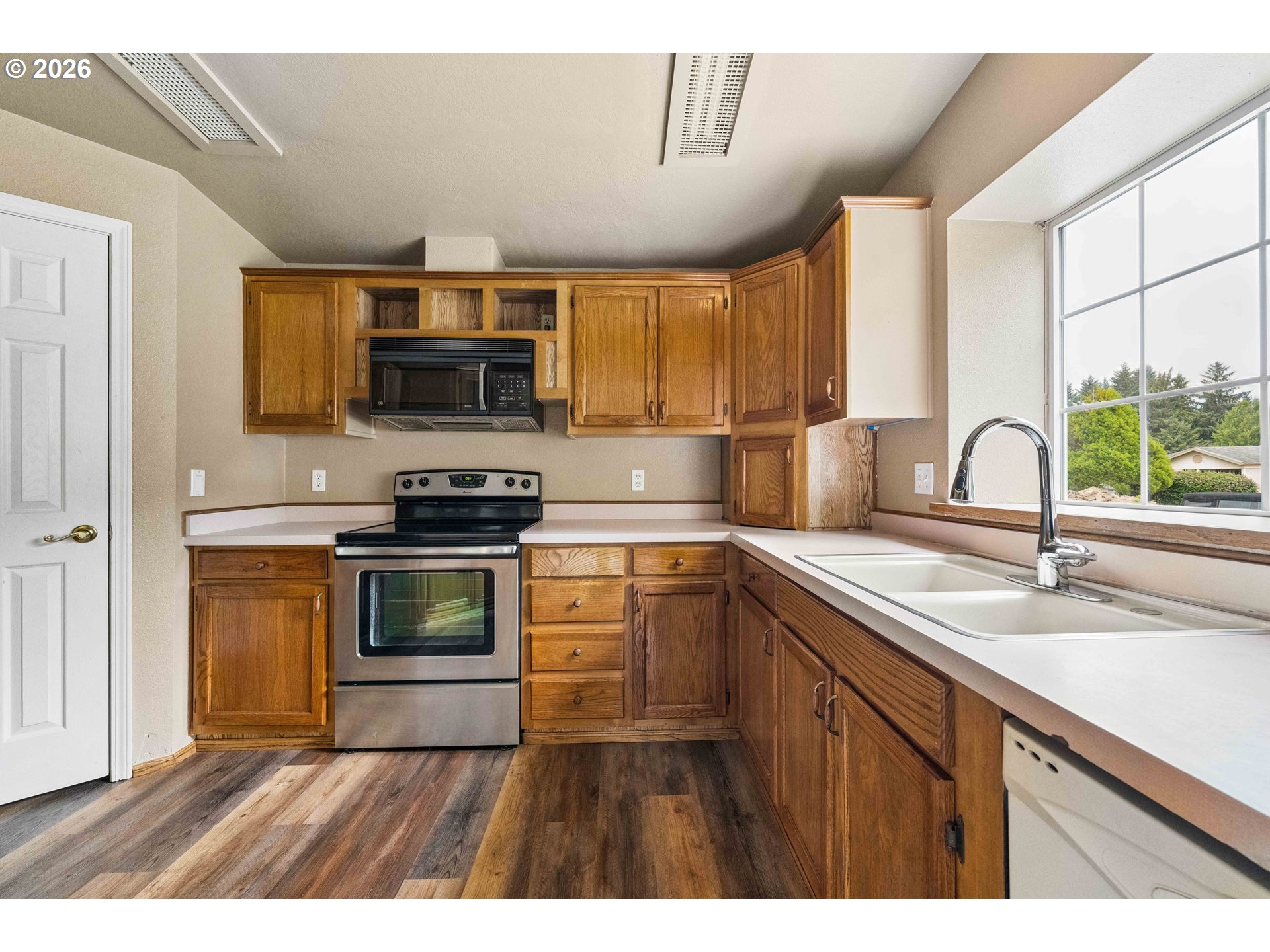 1188 Indiana Ave Property Photo 13