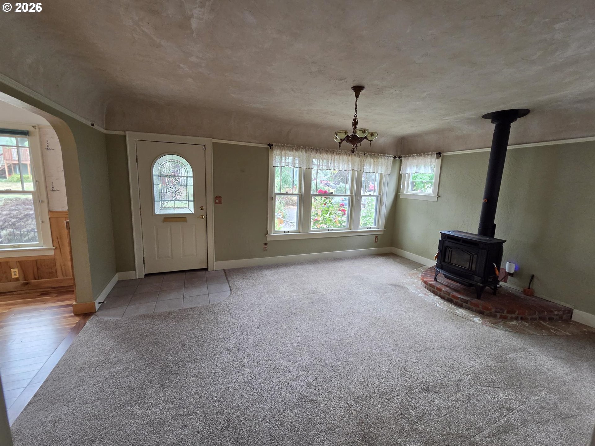 1352 Se Cobb St Property Photo 5
