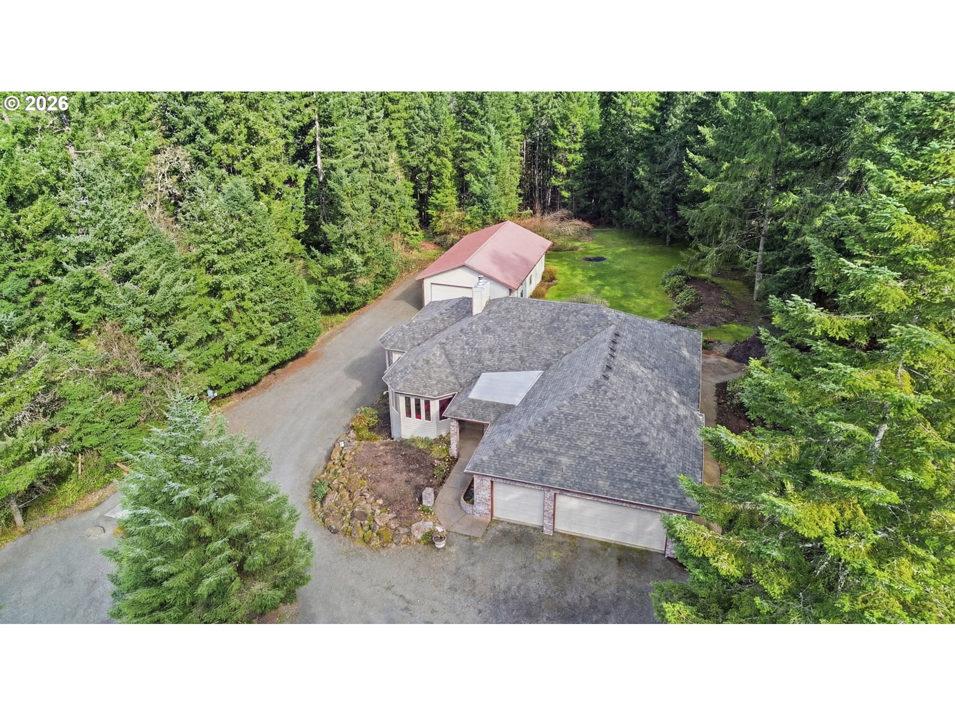 82155 Bear Creek Rd Property Photo 4