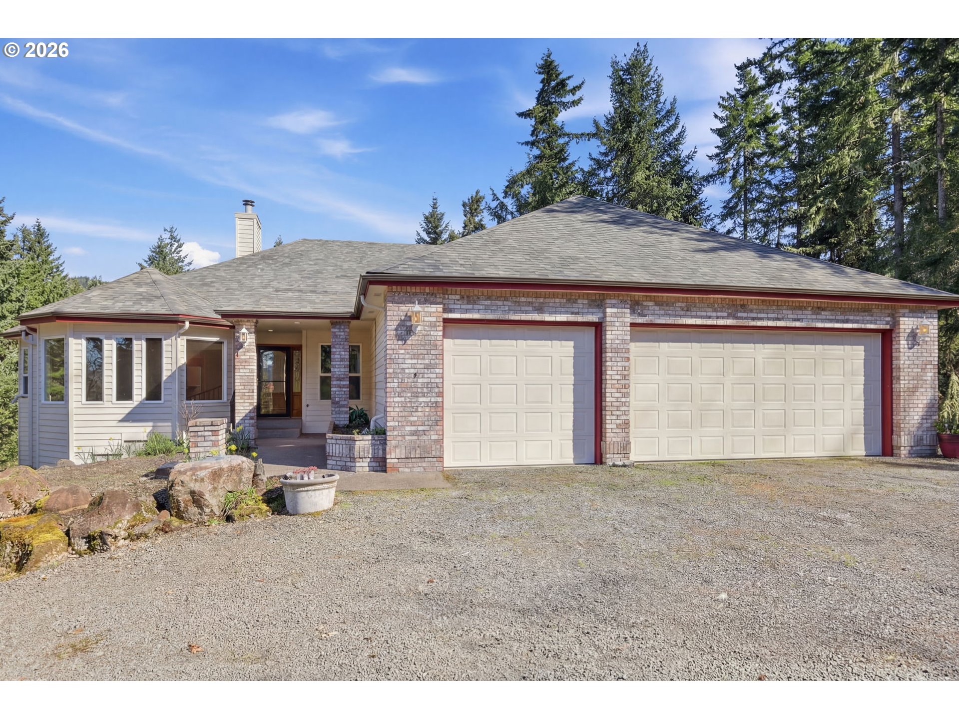 82155 Bear Creek Rd Property Photo 6
