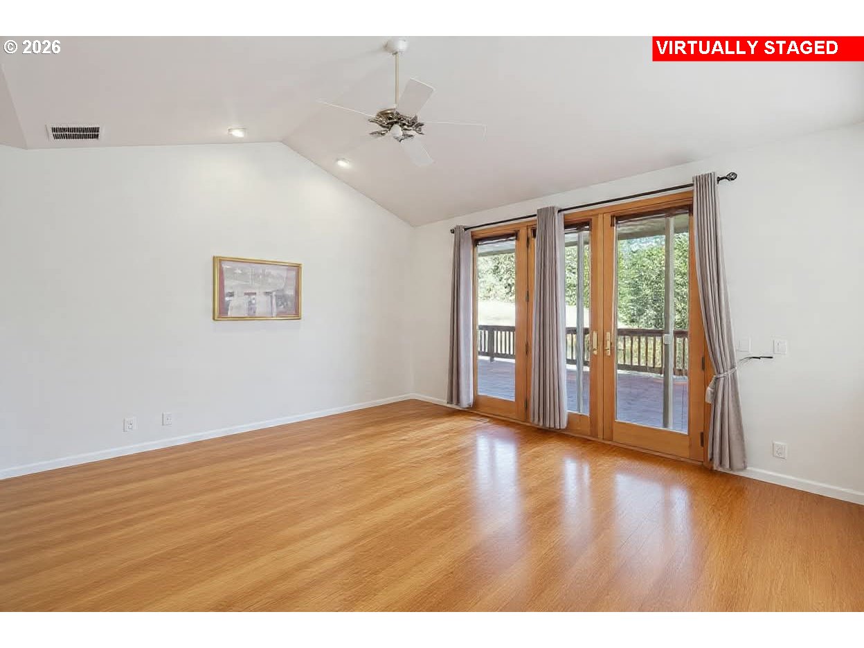 82155 Bear Creek Rd Property Photo 24